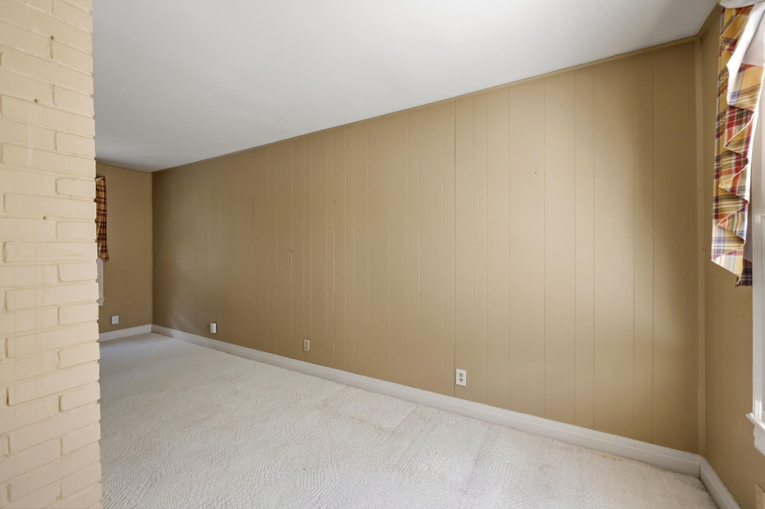 351 Boone Avenue Property Photo 10