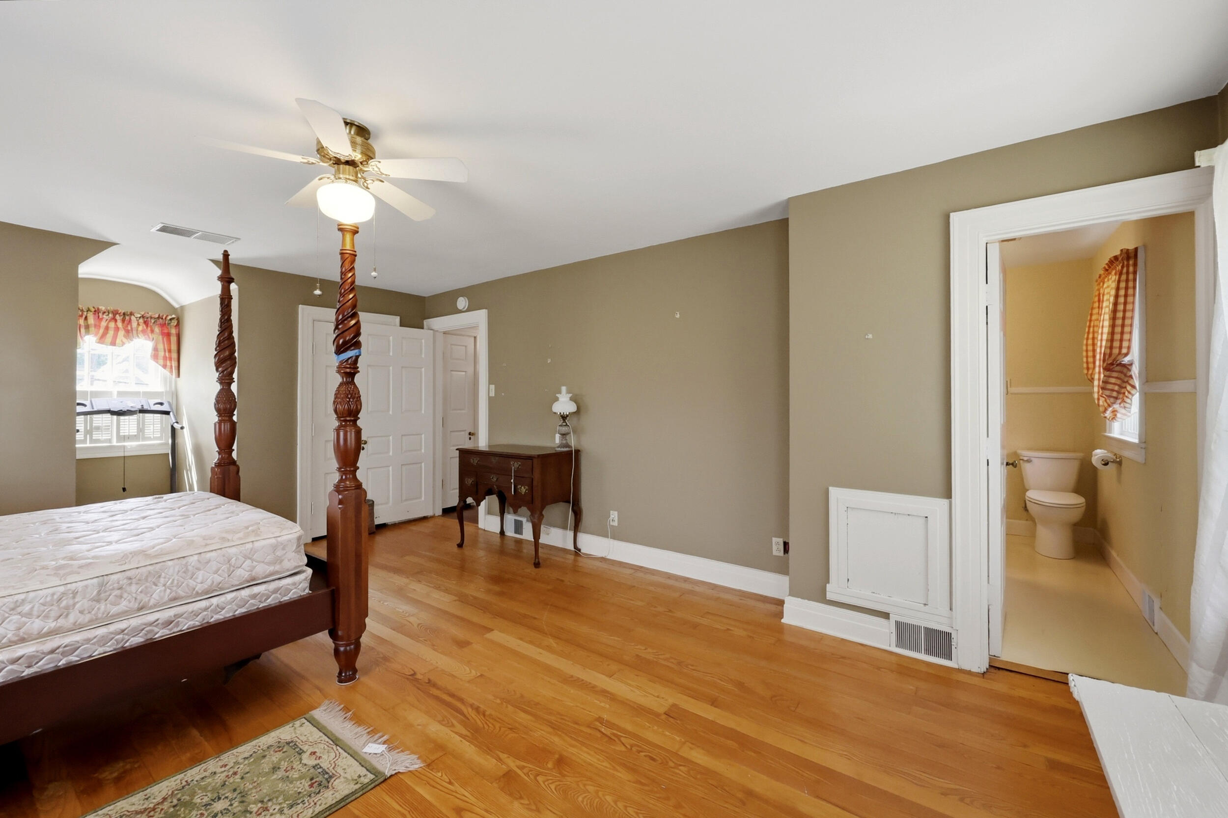 351 Boone Avenue Property Photo 35