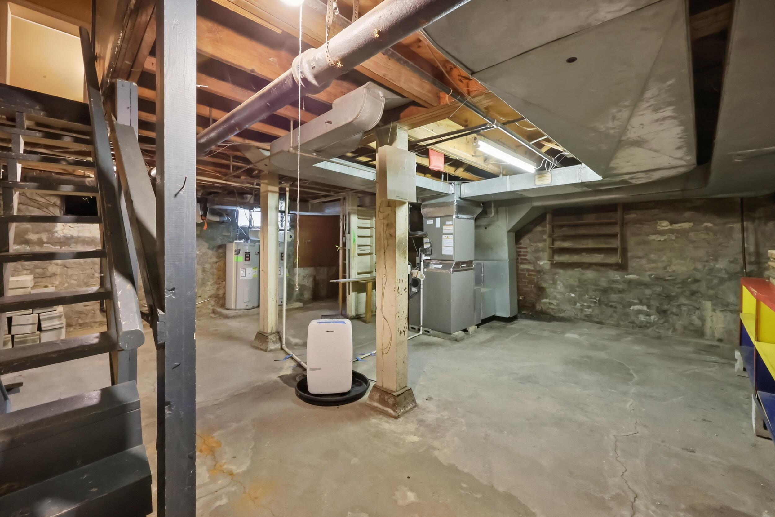 351 Boone Avenue Property Photo 44