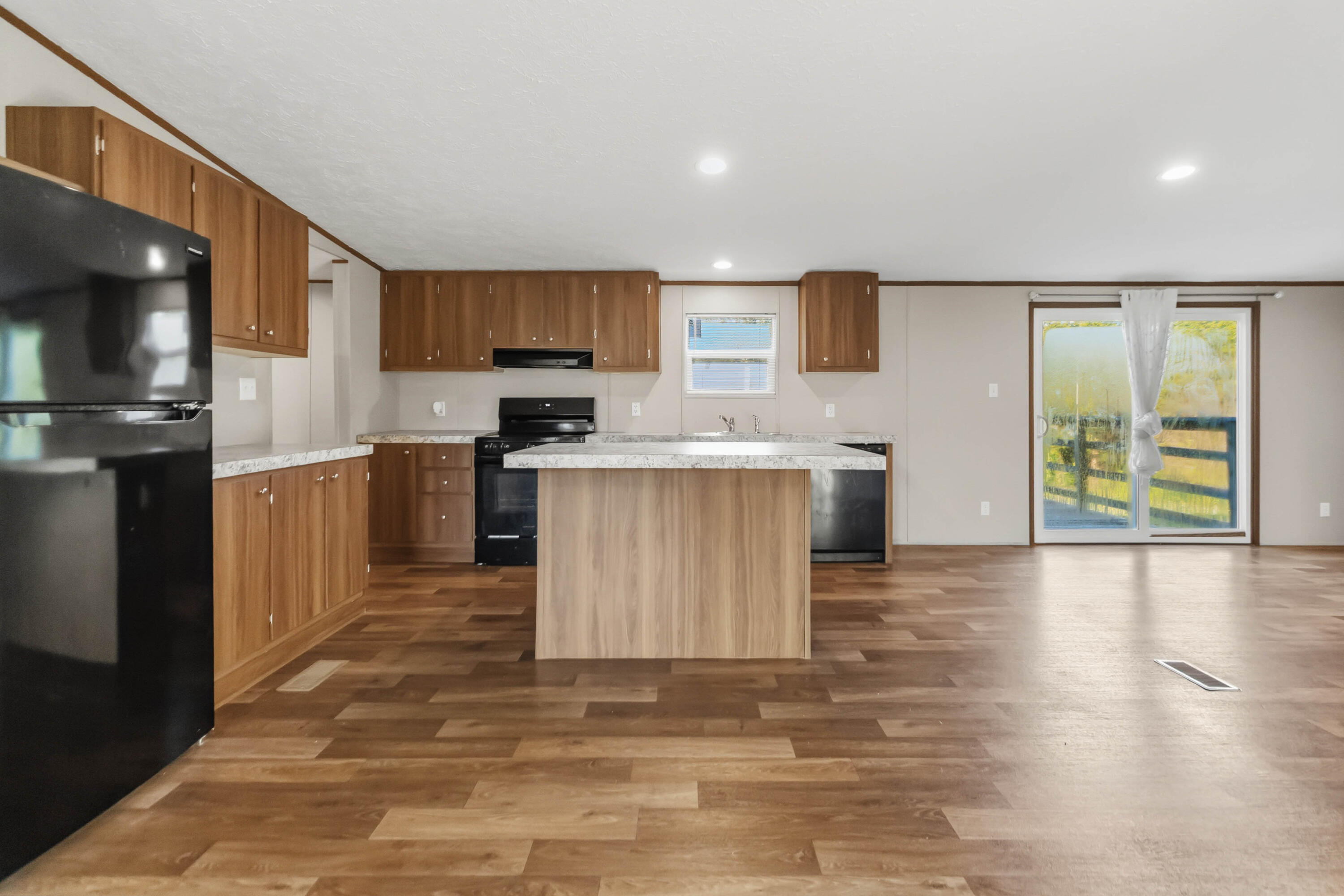 233 Louis Waddle Road Property Photo 7