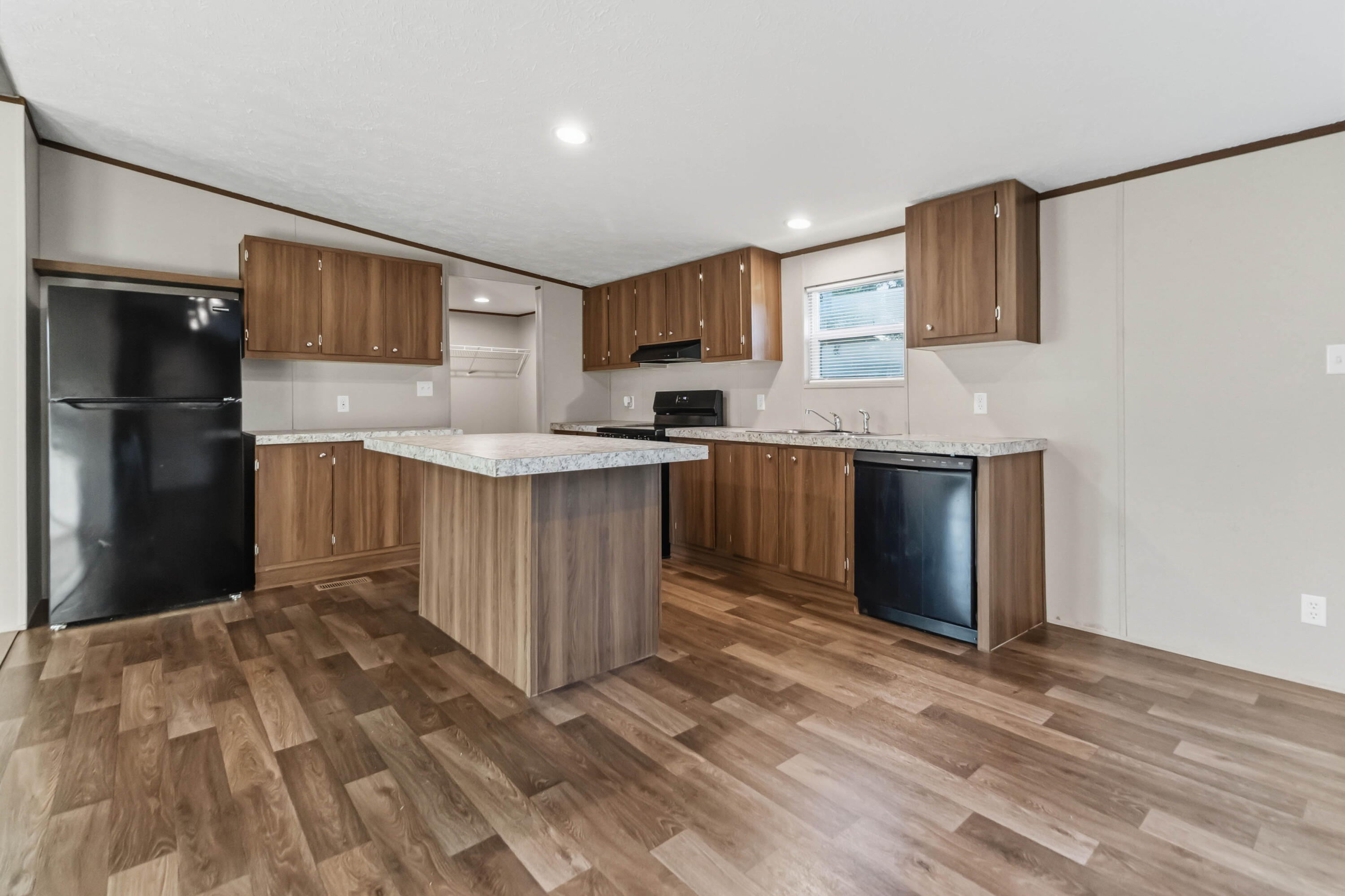 233 Louis Waddle Road Property Photo 8