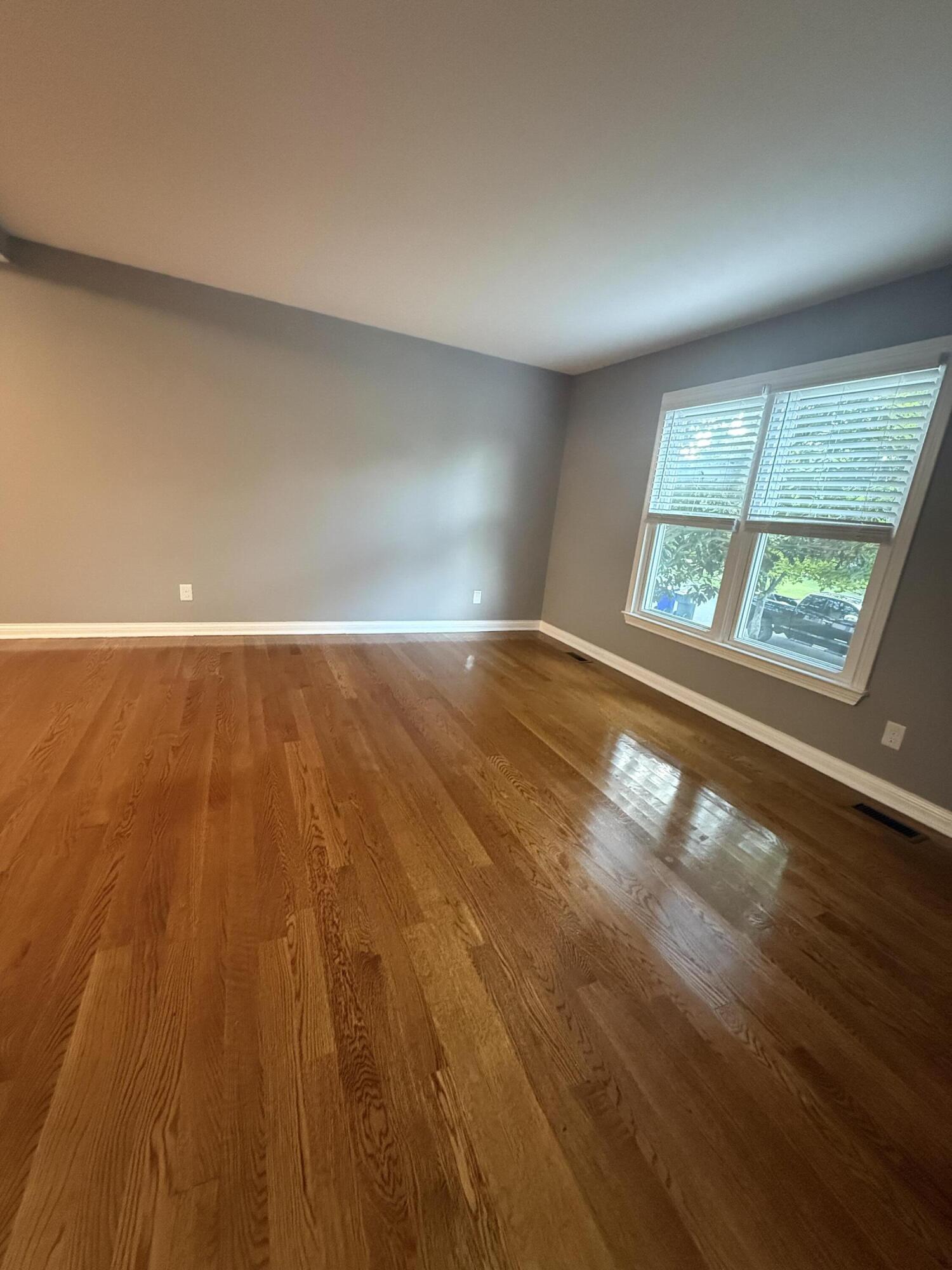 712 Maple Ridge Lane Property Photo 13