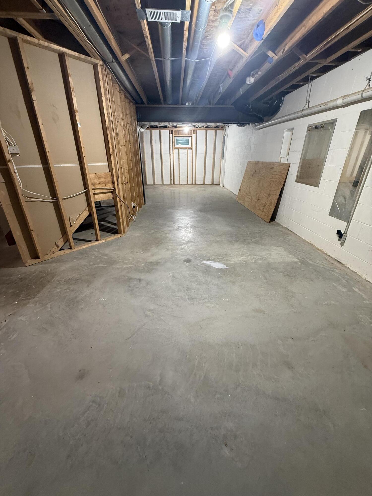 712 Maple Ridge Lane Property Photo 39