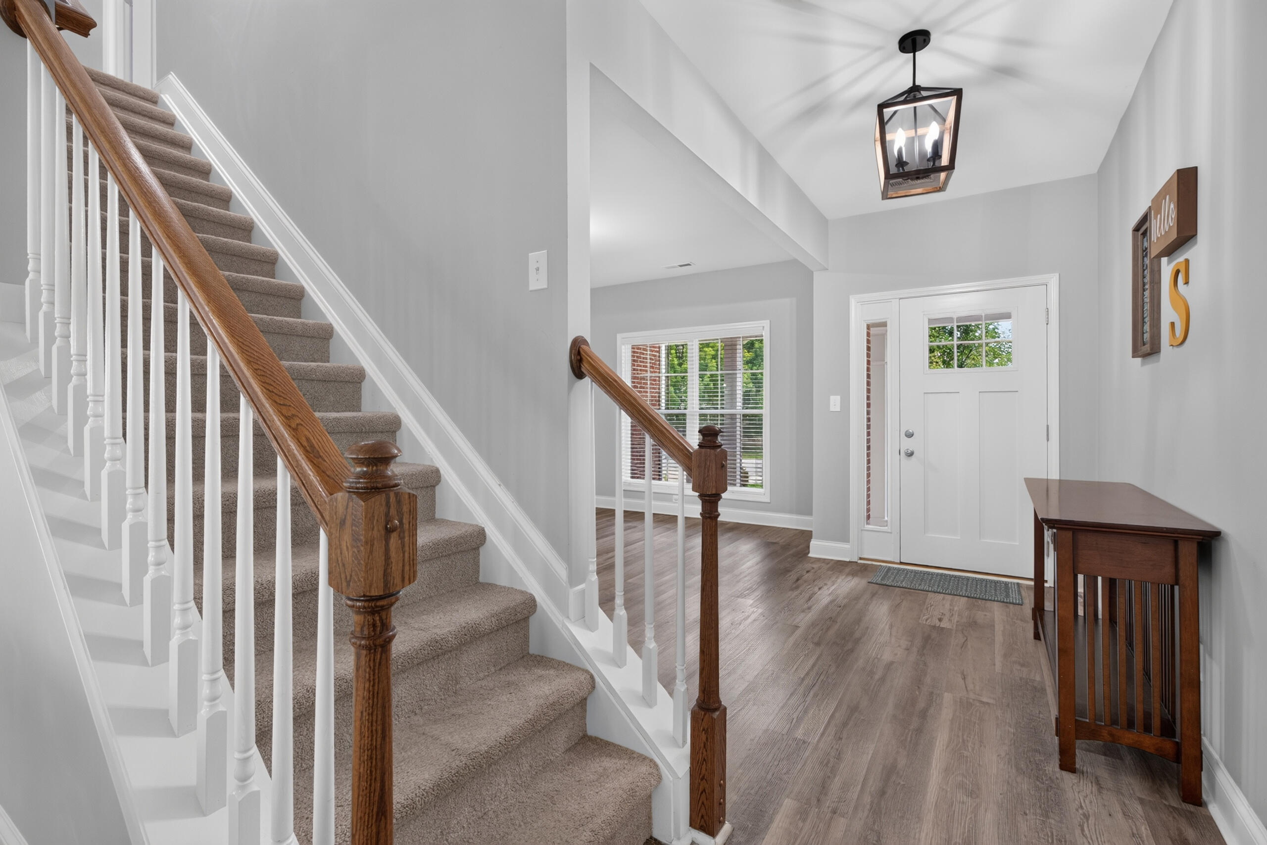 4636 Larkhill Lane Property Photo 4