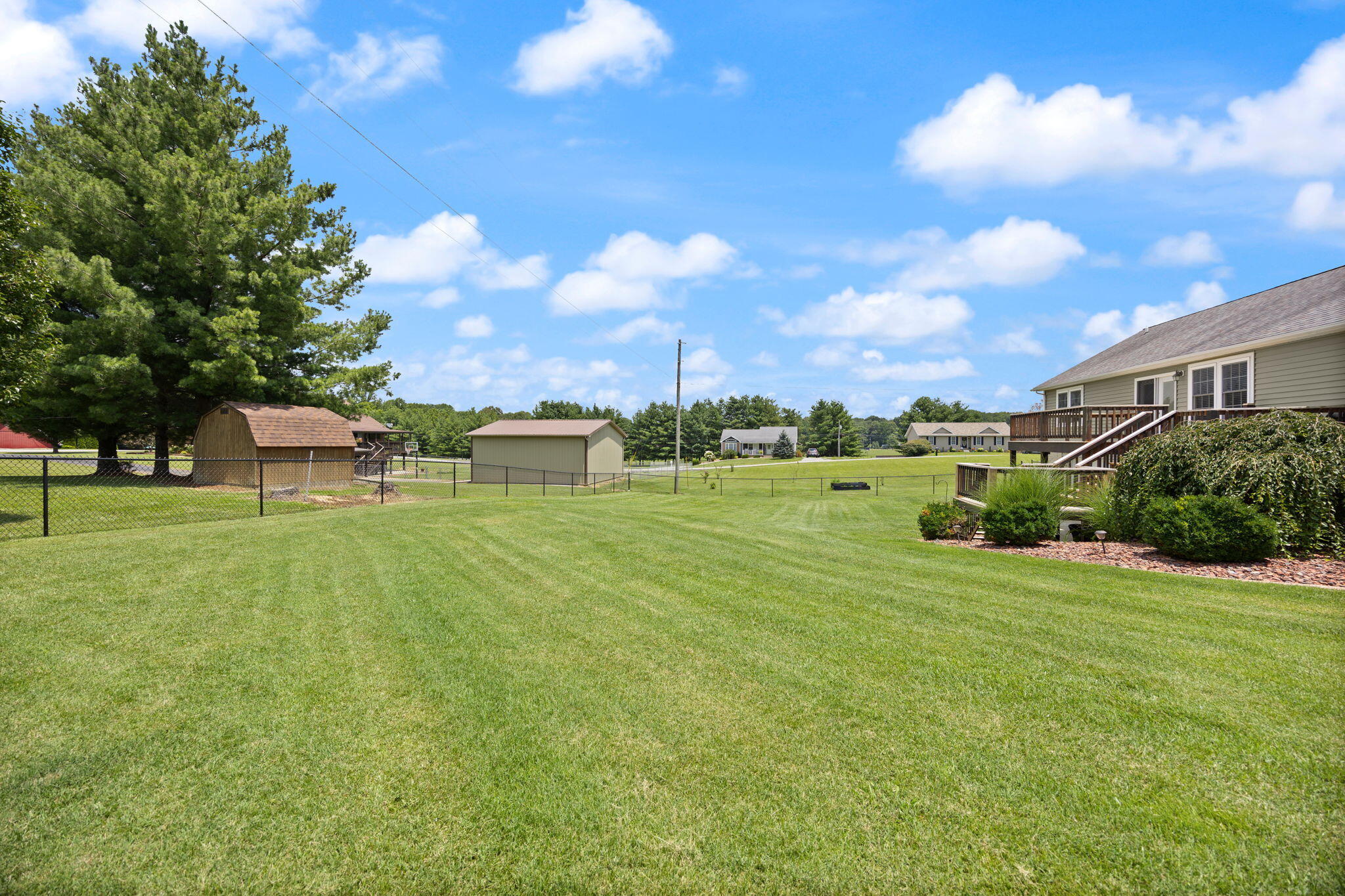 135 Cloverfield Drive Property Photo 7