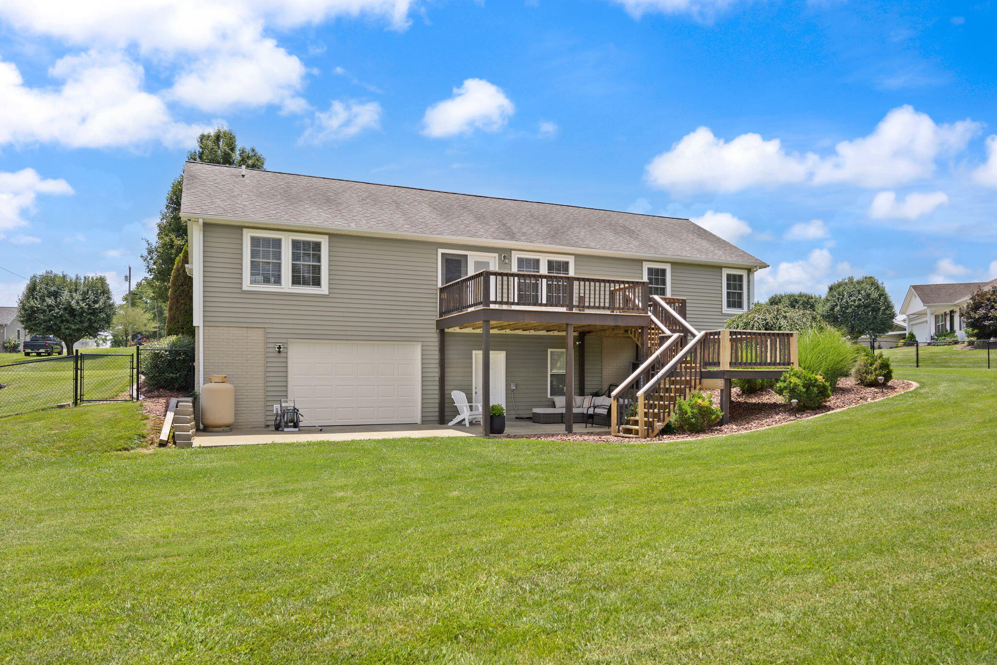 135 Cloverfield Drive Property Photo 12