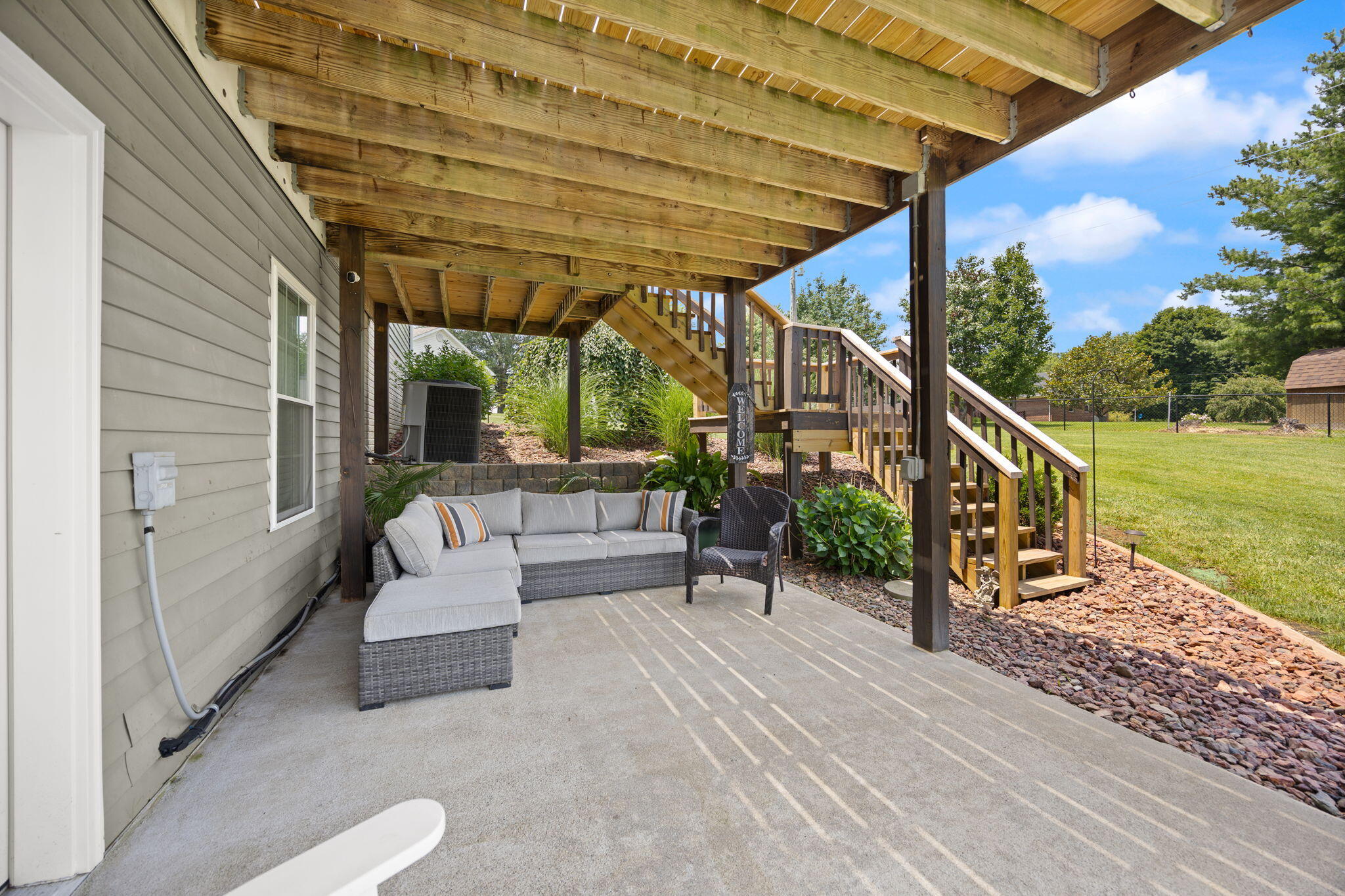135 Cloverfield Drive Property Photo 14