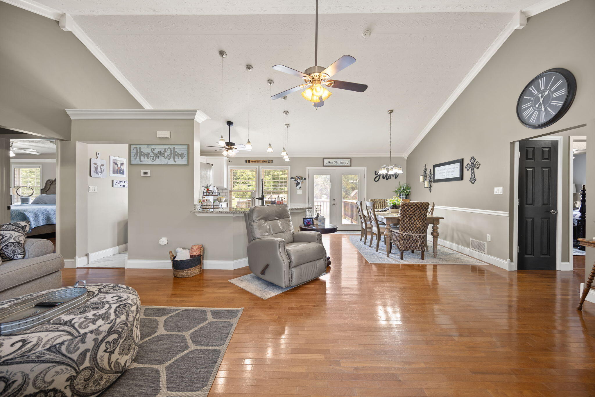 135 Cloverfield Drive Property Photo 19