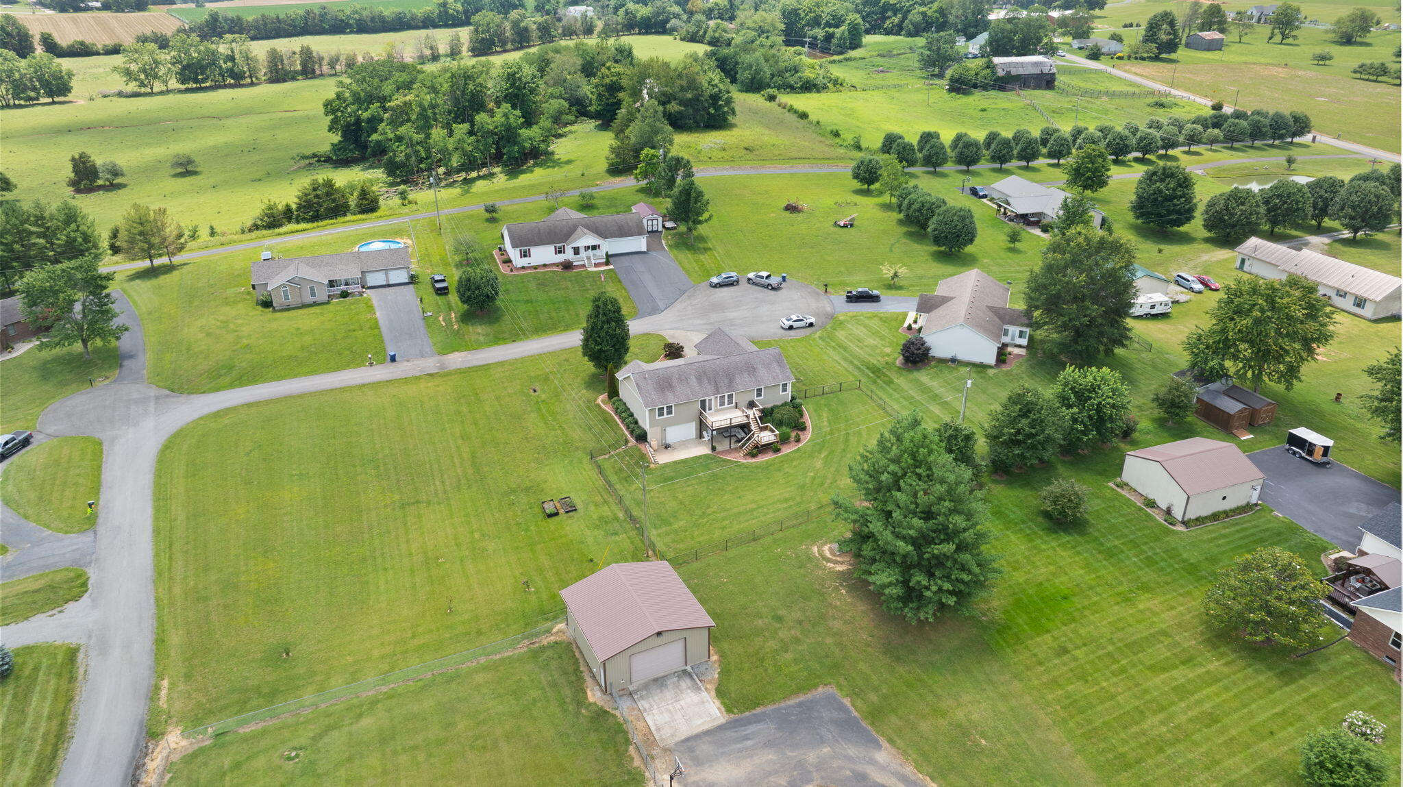 135 Cloverfield Drive Property Photo 69