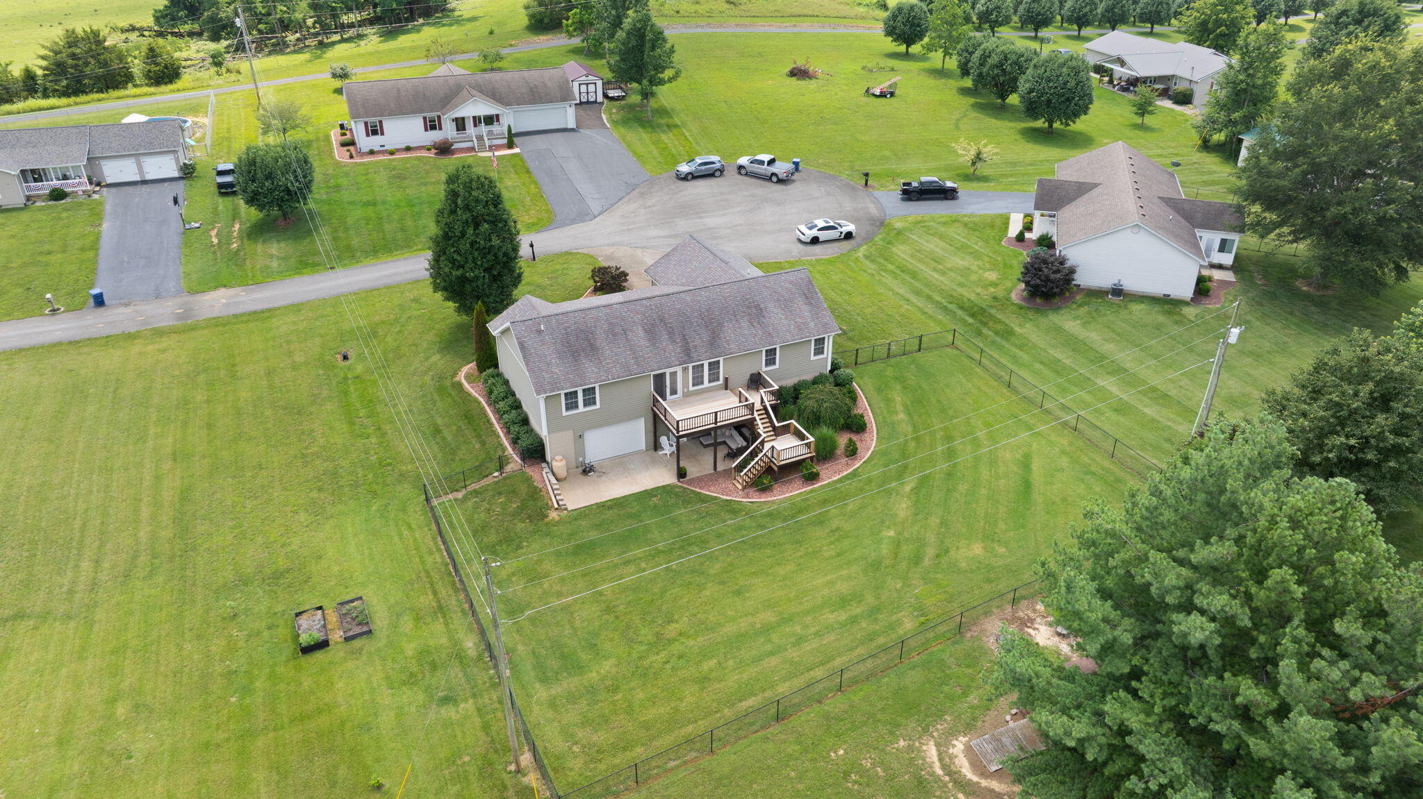 135 Cloverfield Drive Property Photo 70