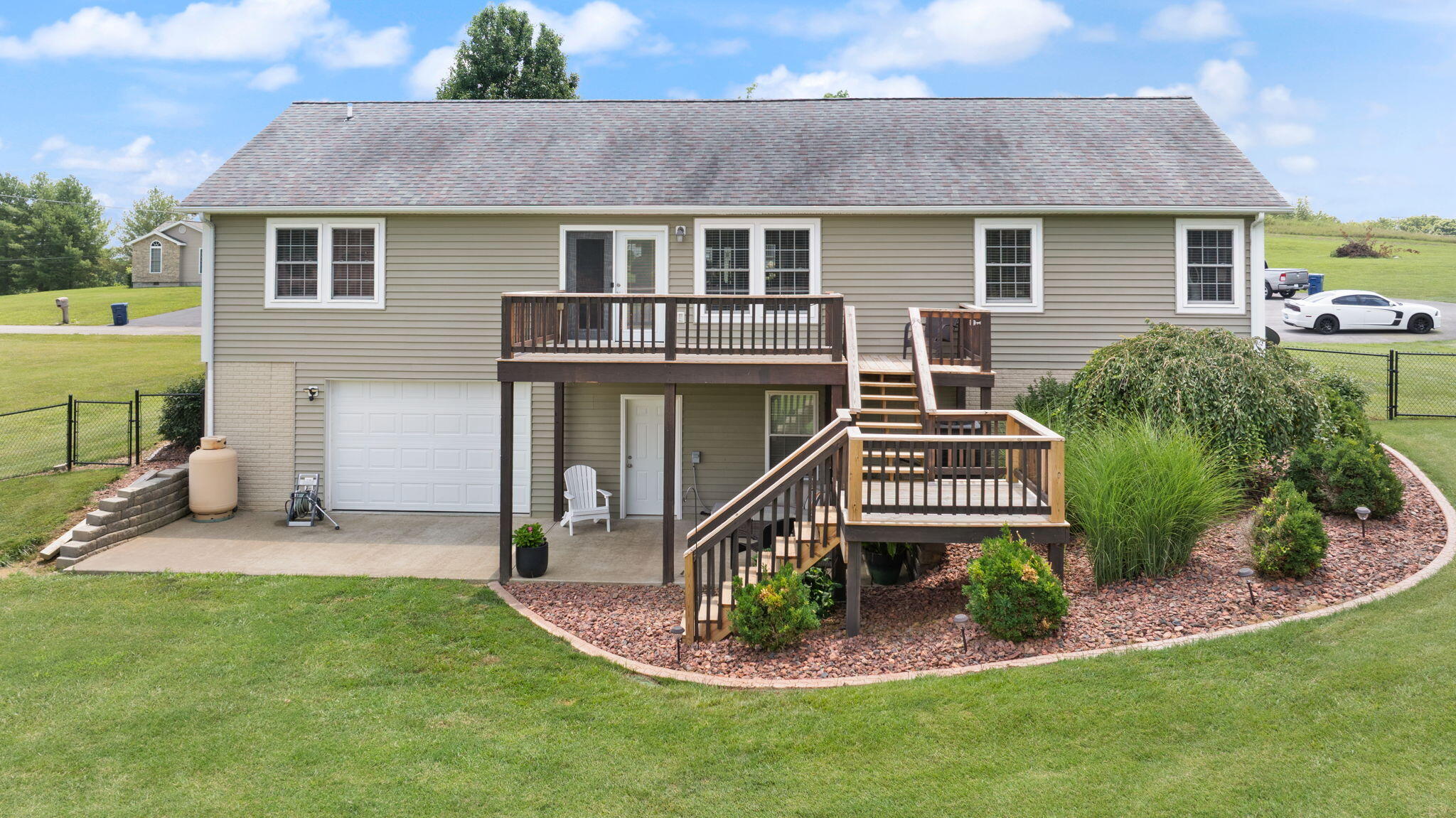 135 Cloverfield Drive Property Photo 75