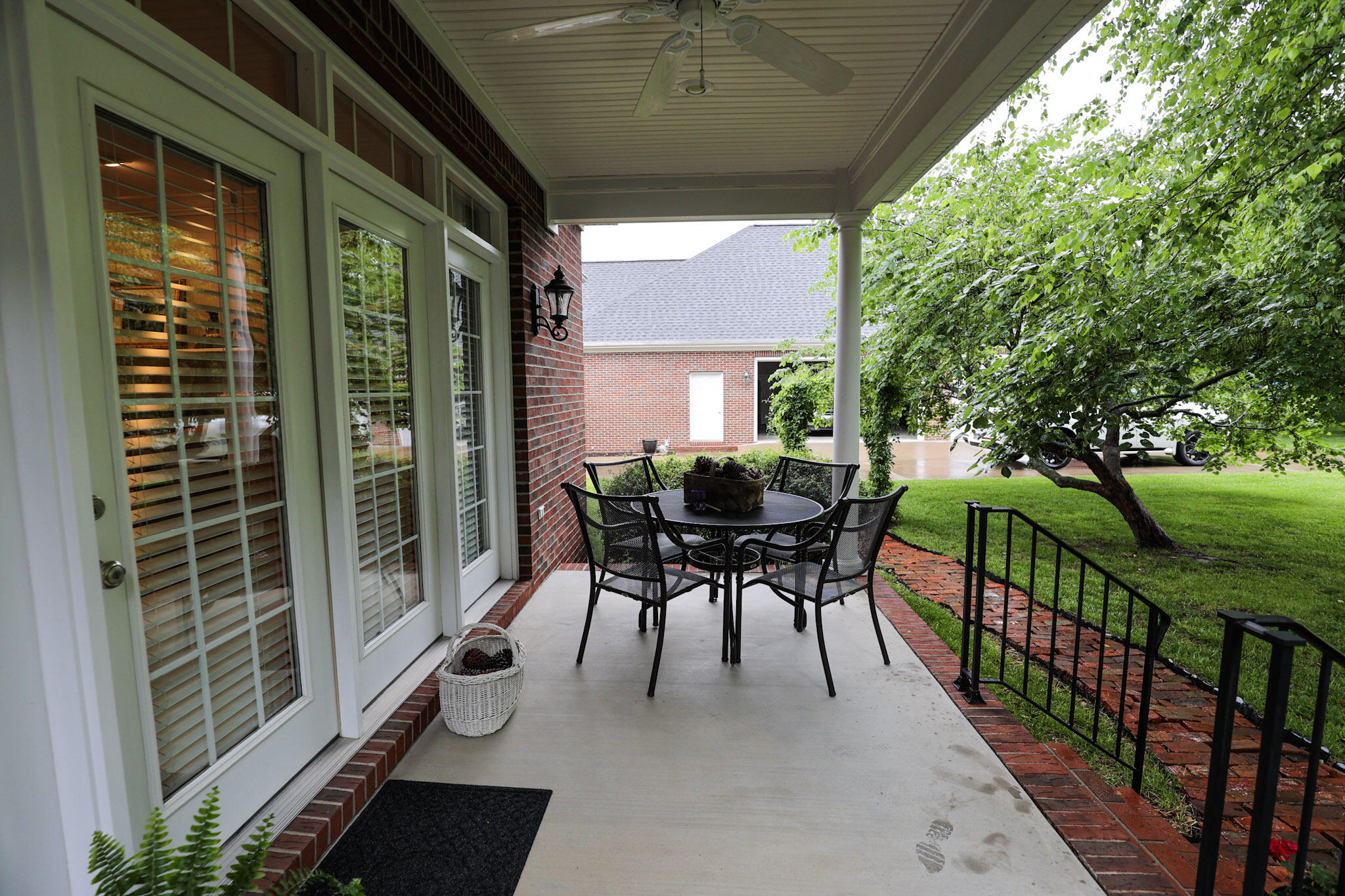 205 Willow Lake Drive Property Photo 8