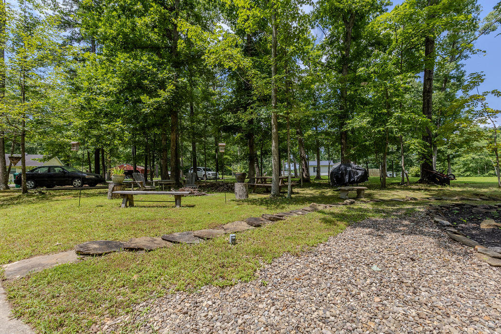 390 Whispering Oaks Property Photo 25