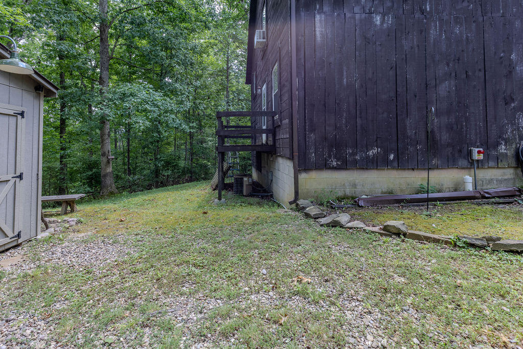 390 Whispering Oaks Property Photo 31