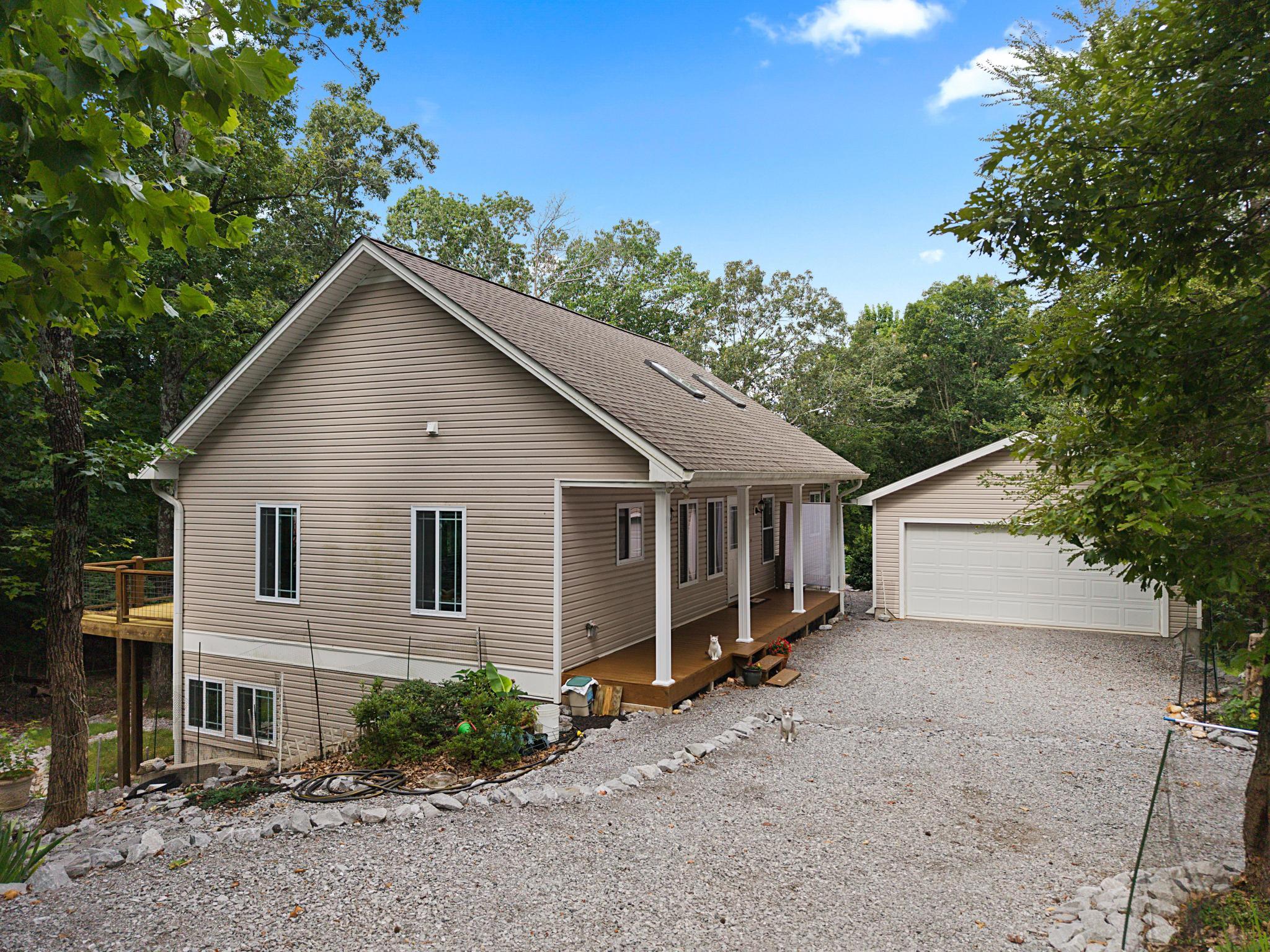 134 Tall Oaks Circle Property Photo 1