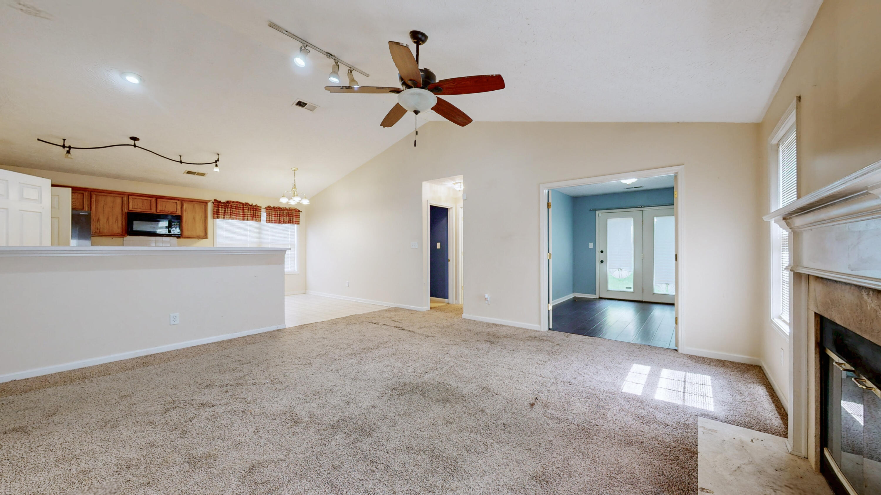 3025 Maddie Lane Property Photo 6