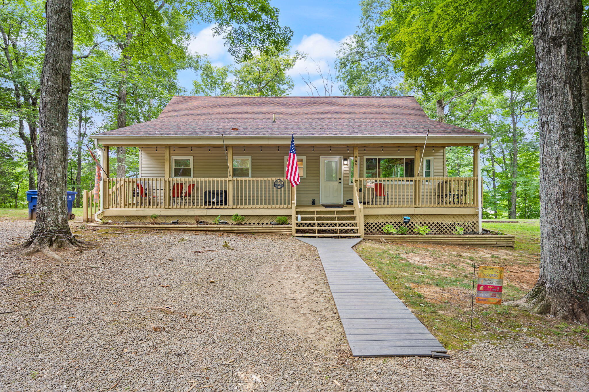 1060 Stone Gate Drive Property Photo 3