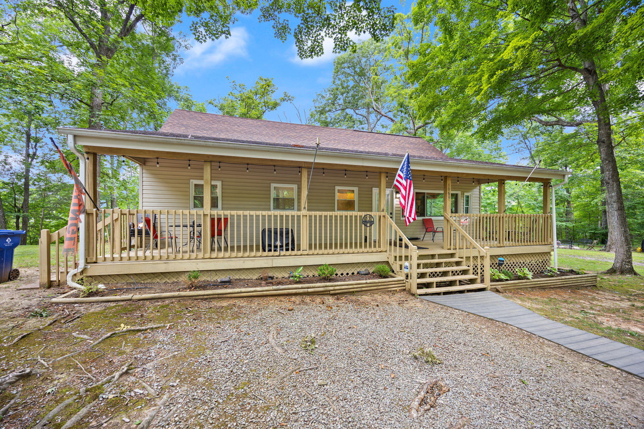 1060 Stone Gate Drive Property Photo 5