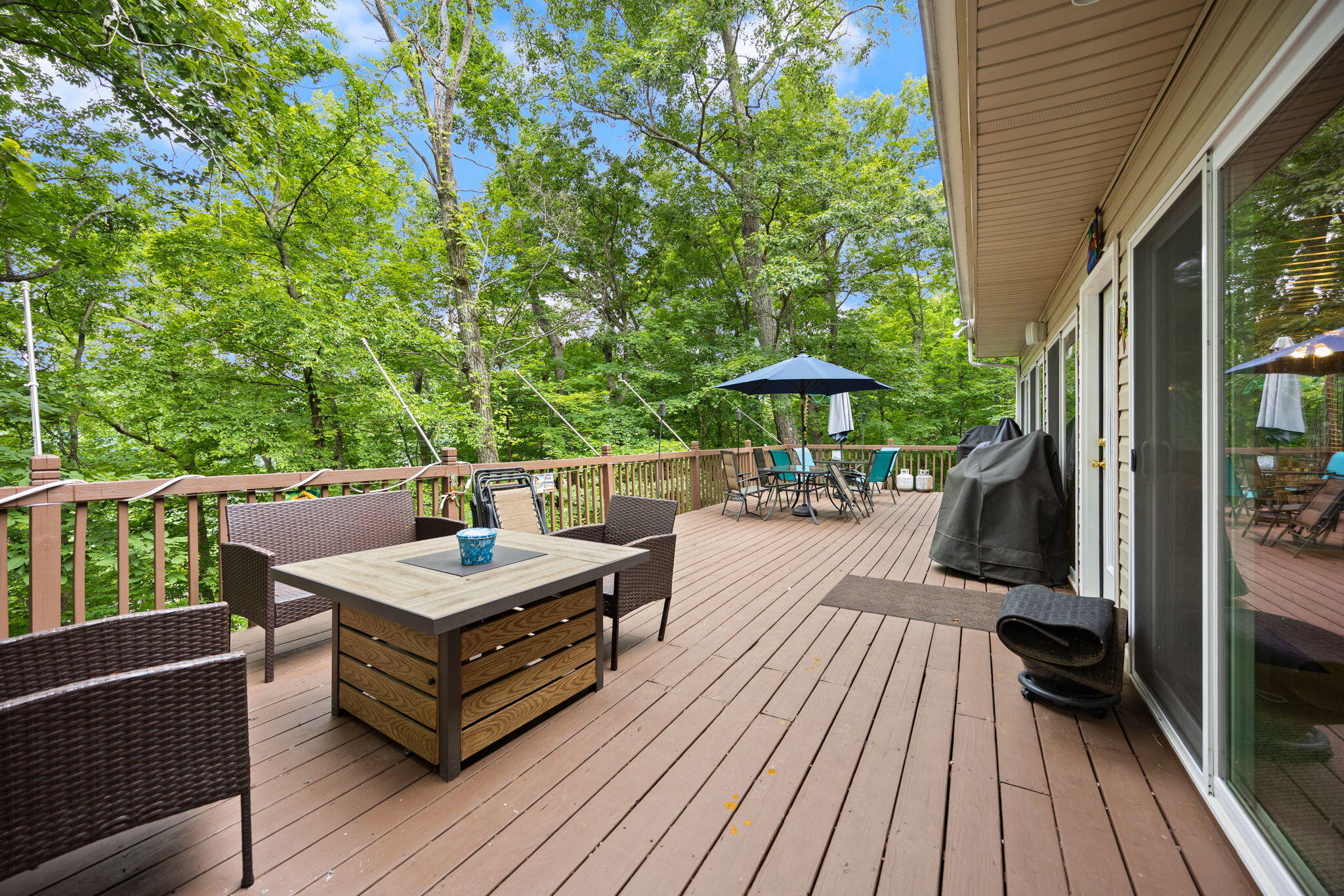 1060 Stone Gate Drive Property Photo 11