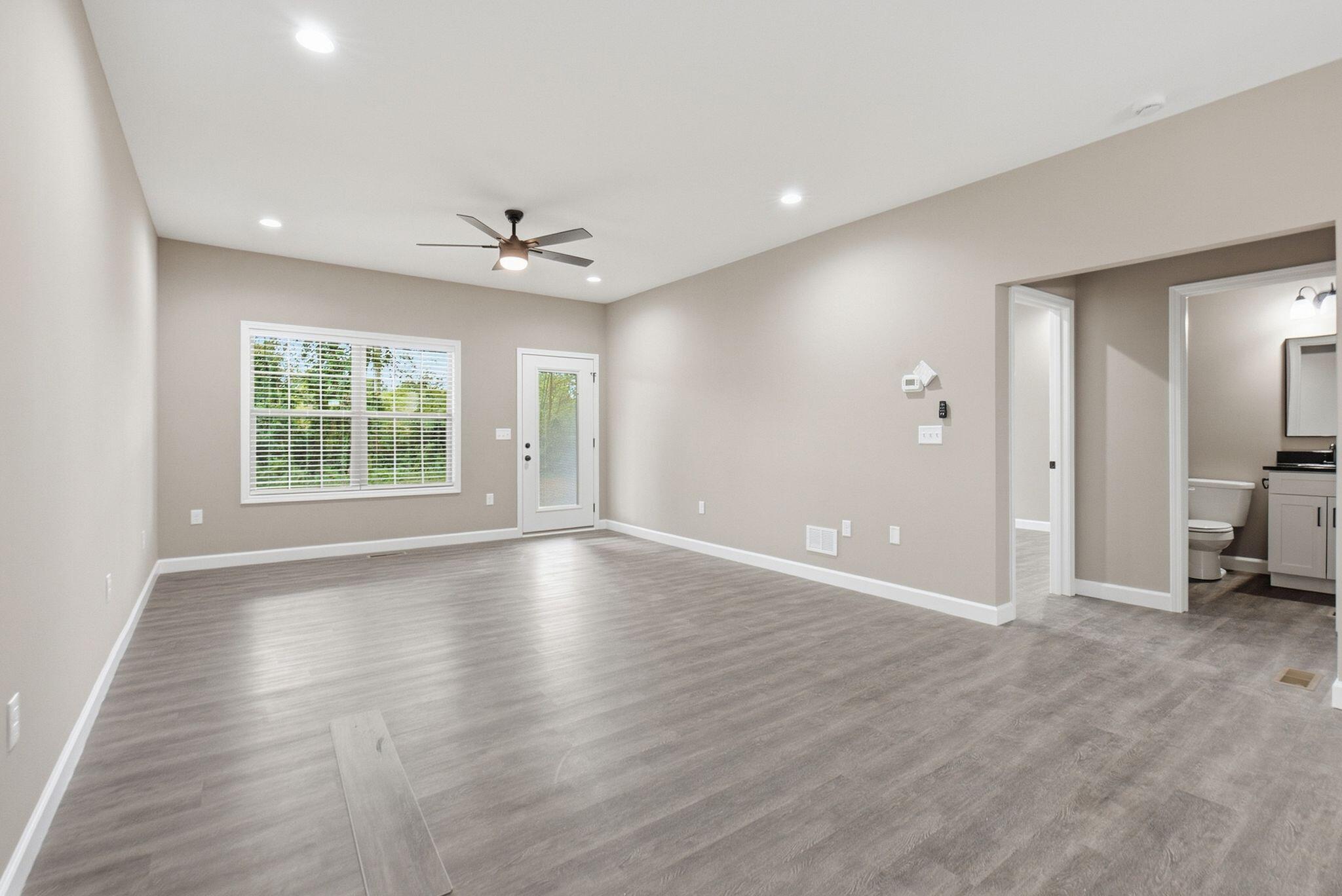 404 Bronx Place Property Photo 11