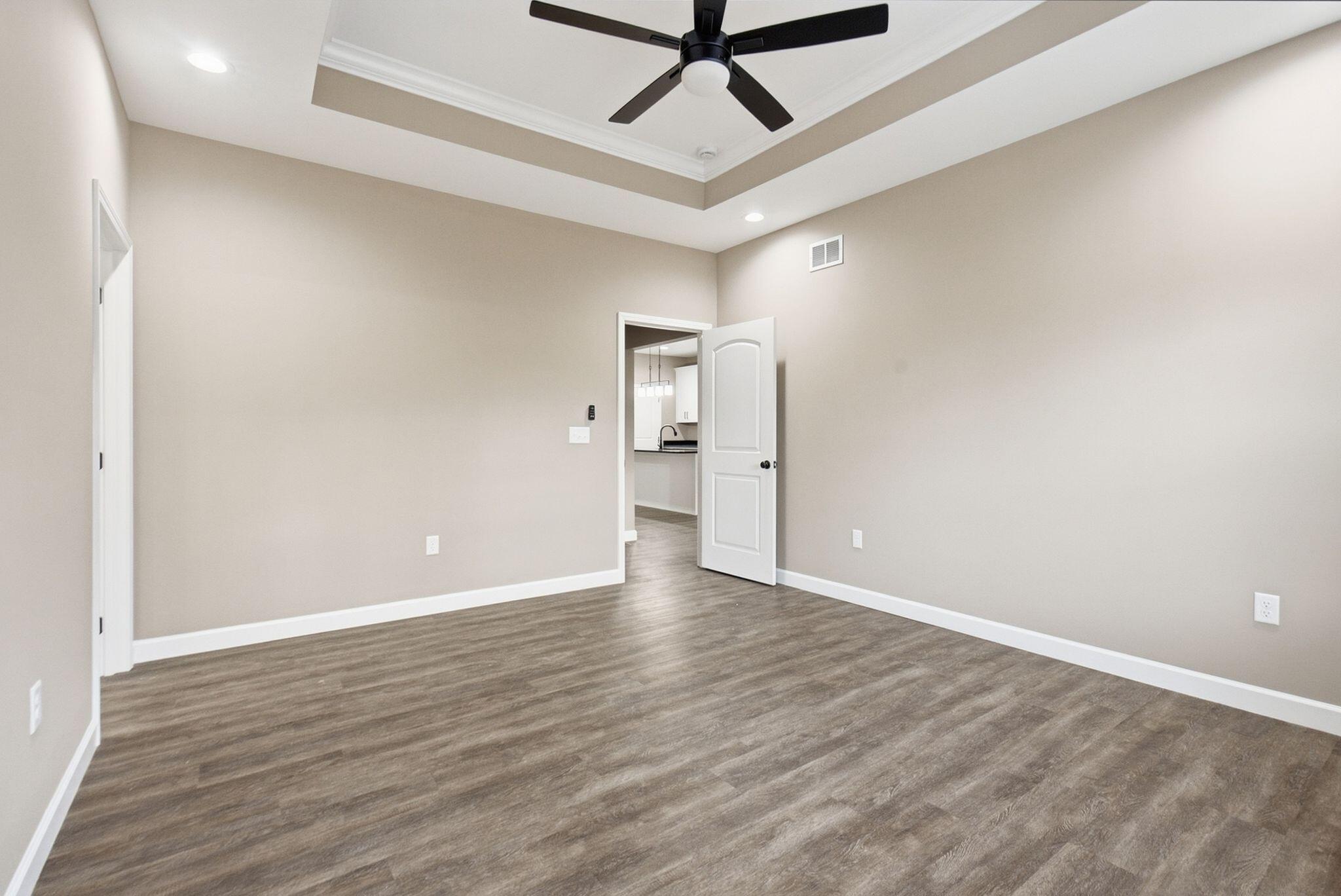 404 Bronx Place Property Photo 23