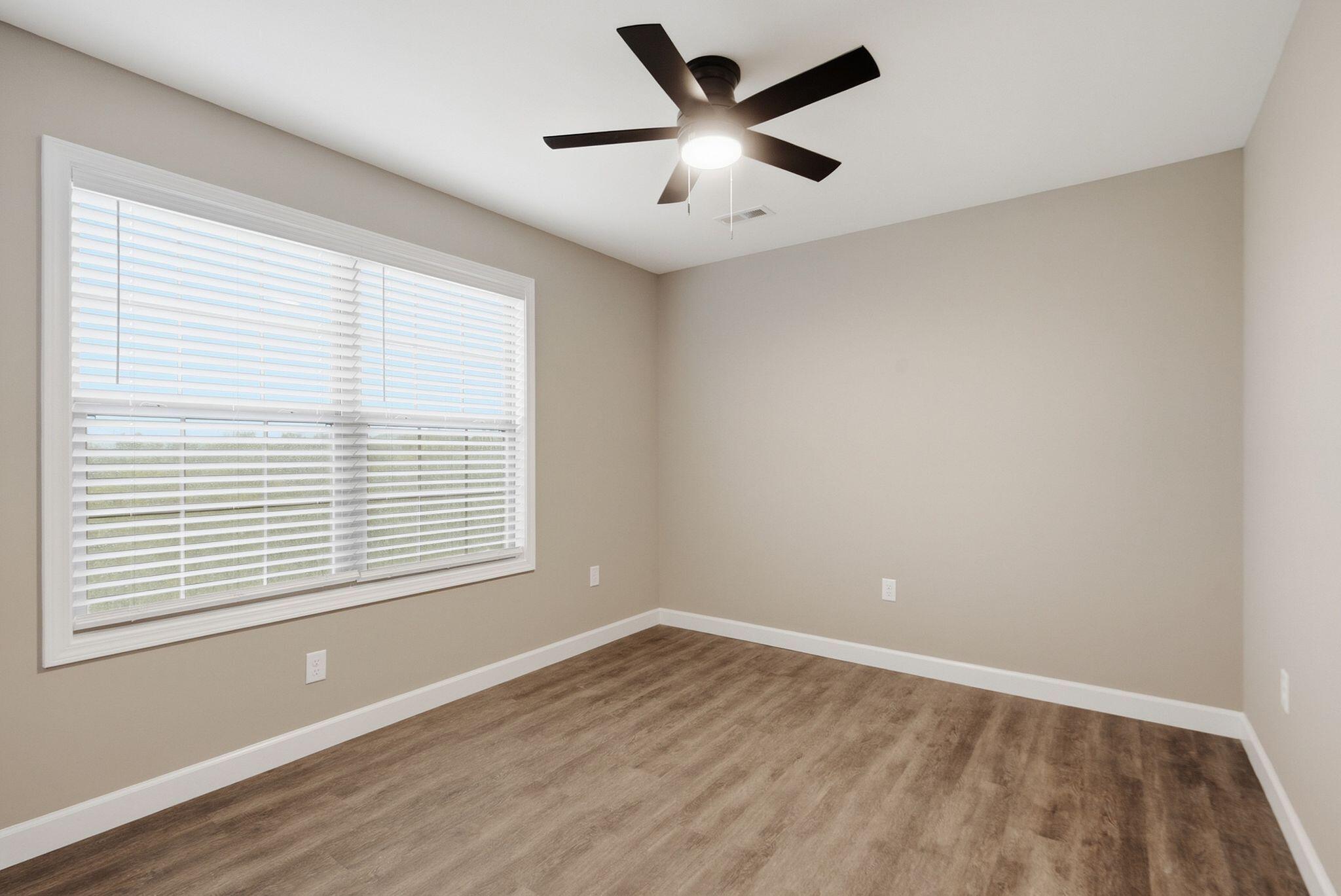 404 Bronx Place Property Photo 33