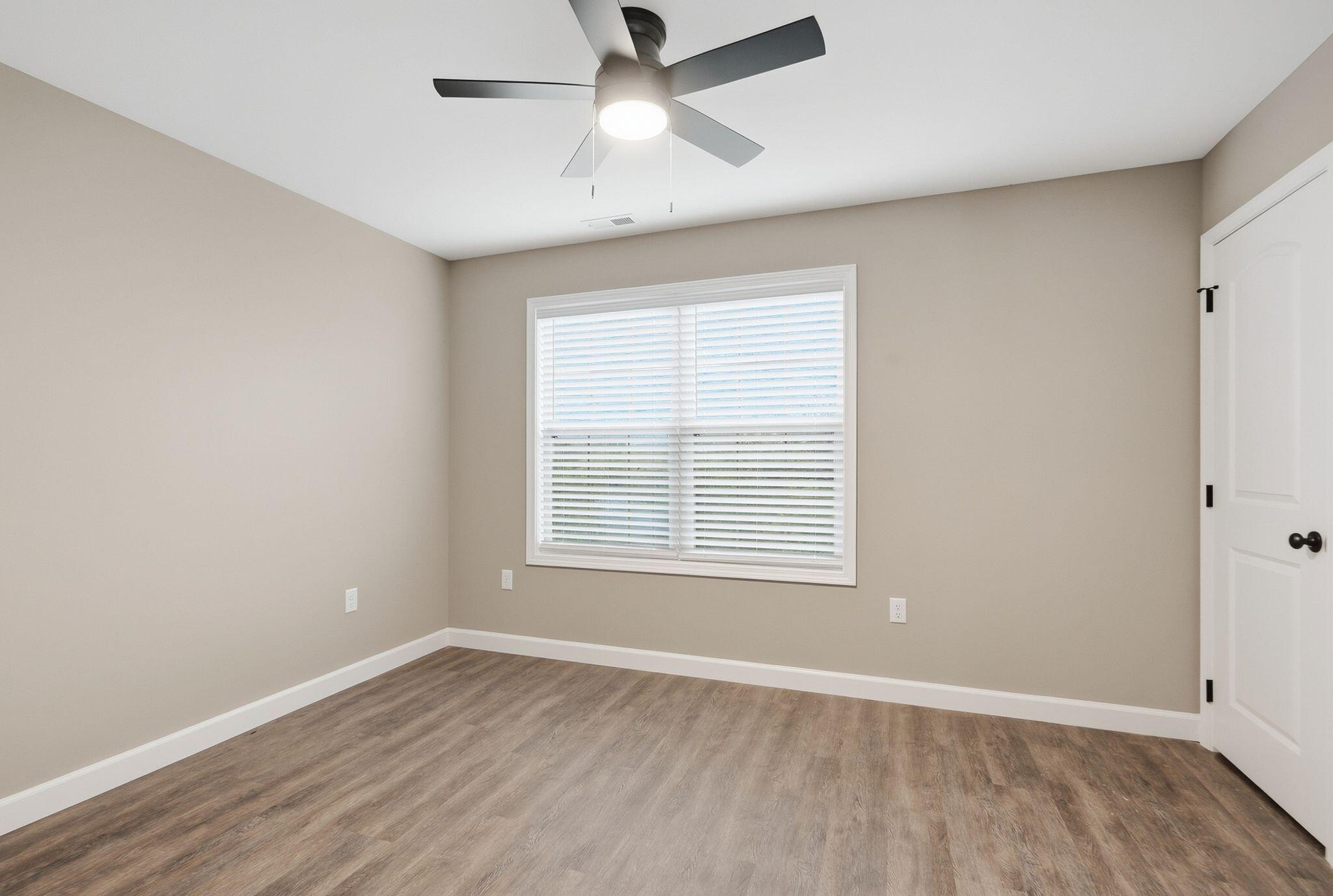 404 Bronx Place Property Photo 37