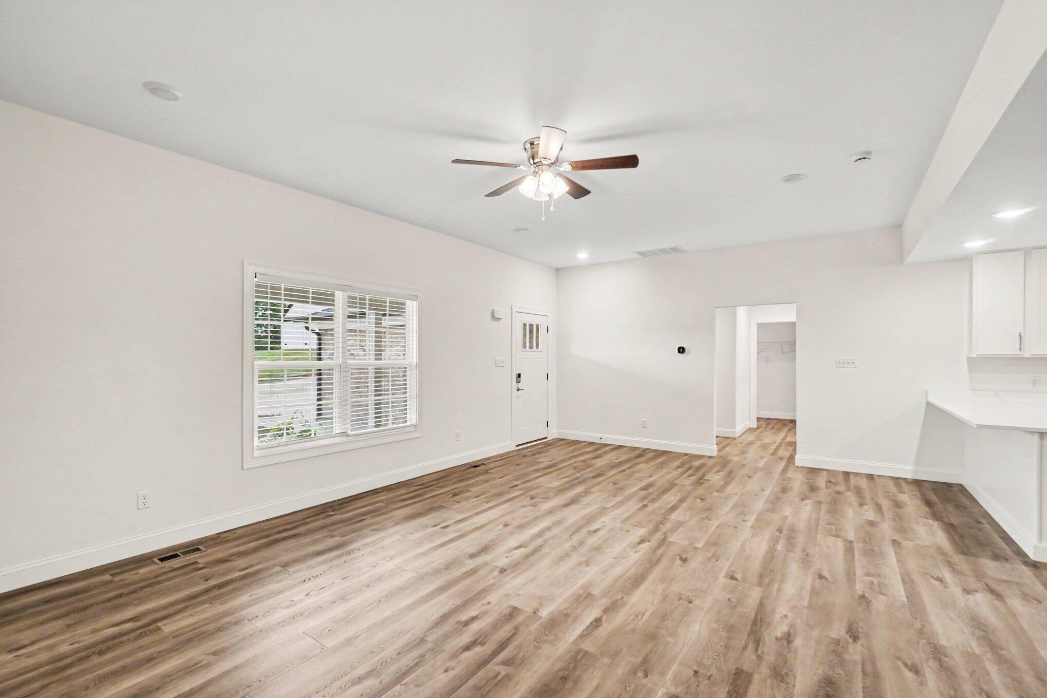 169 Central Park Avenue Property Photo 6