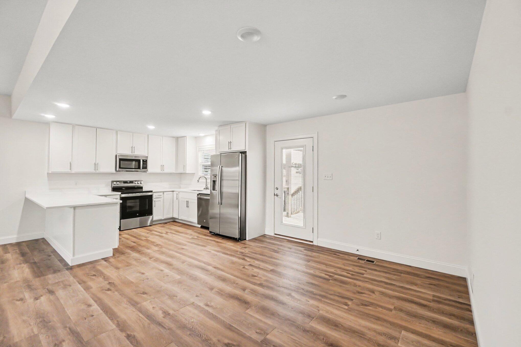 169 Central Park Avenue Property Photo 8