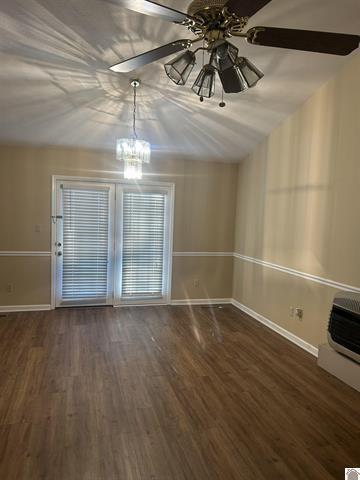903 Sivley Road Property Photo 6