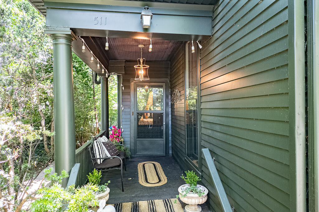 511-513 Capital Avenue Property Photo 49