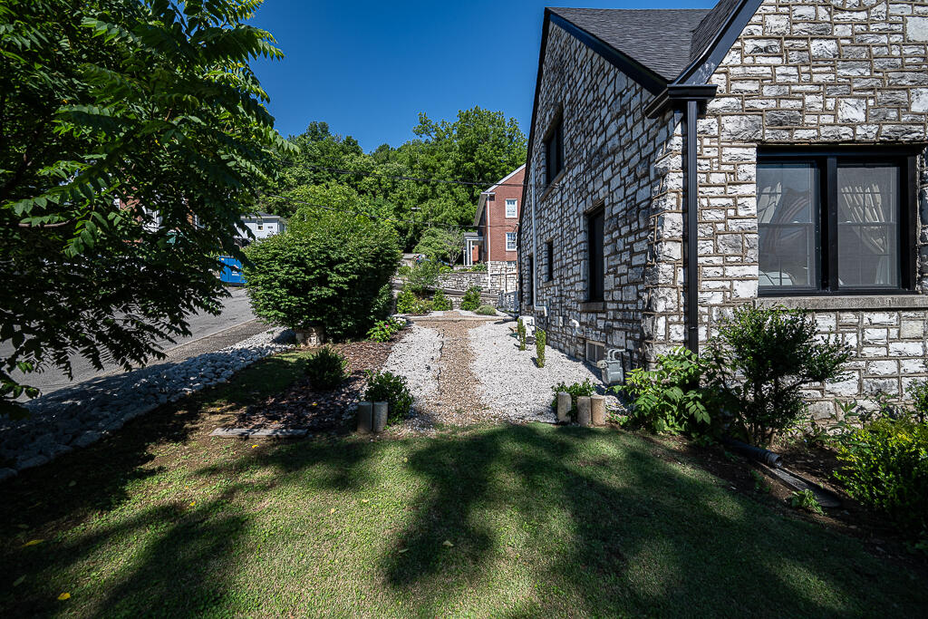 710 Woodland Avenue Property Photo 38