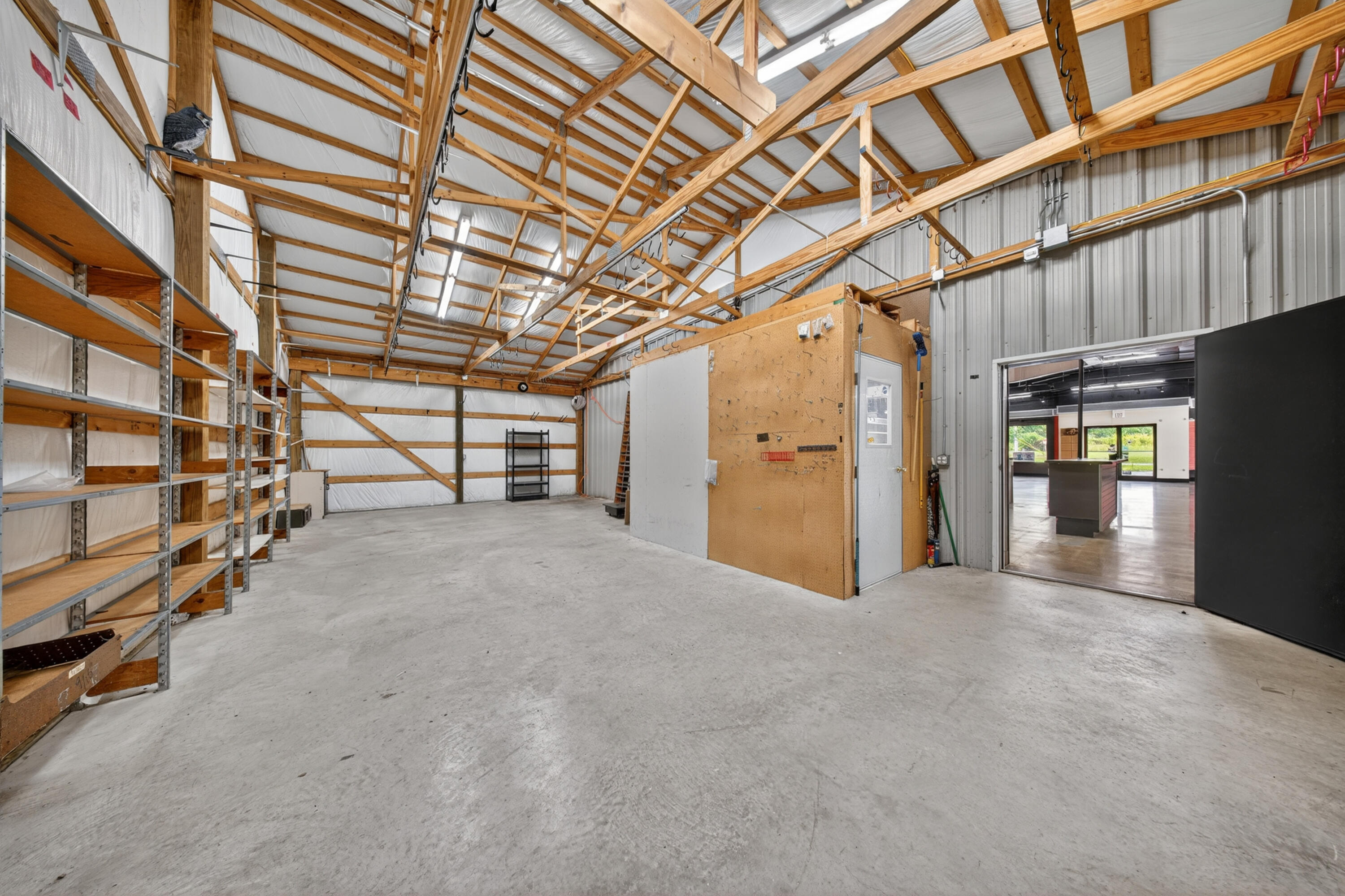 200 Sivley Road Property Photo 17