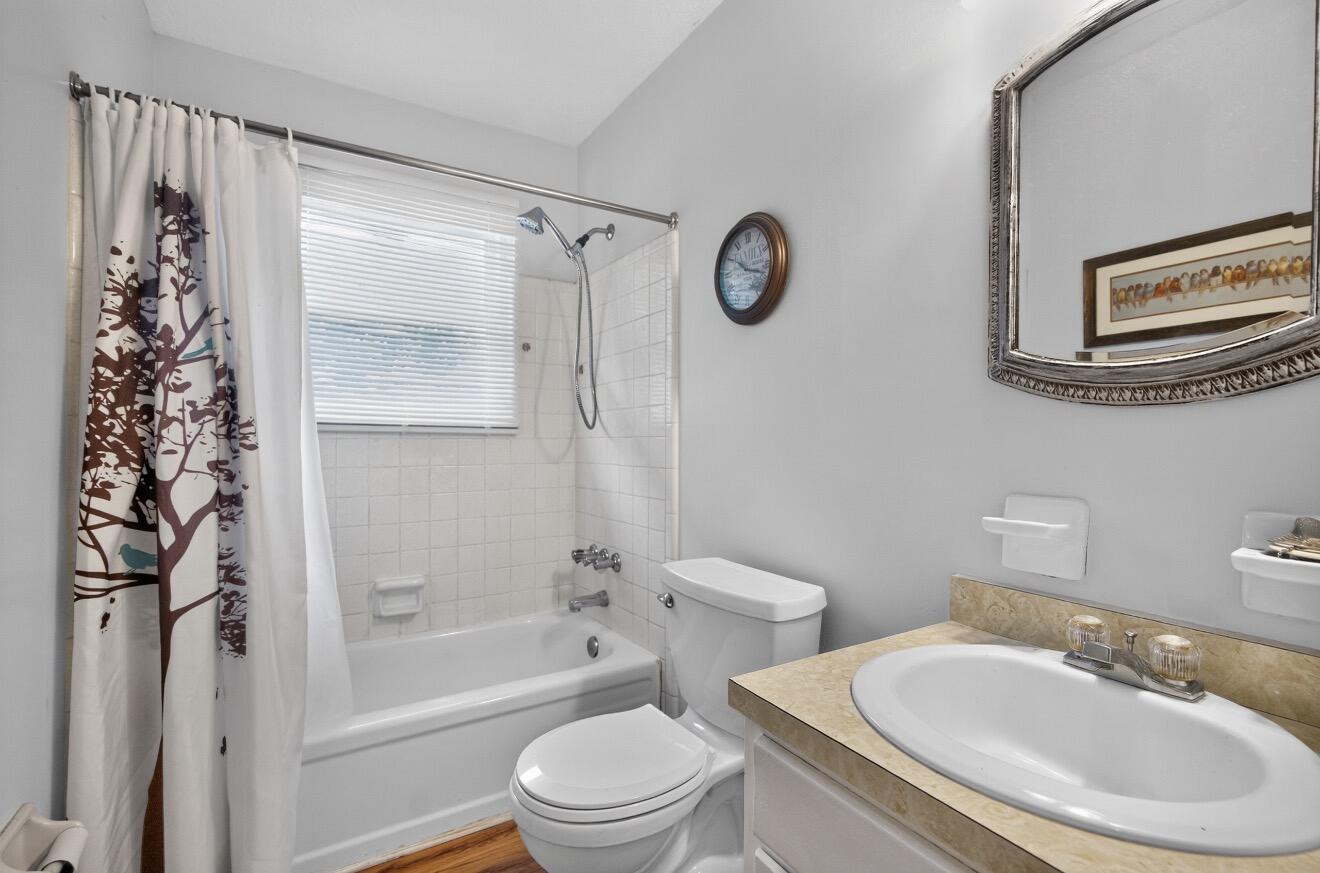 515 Pinoak Drive Property Photo 14