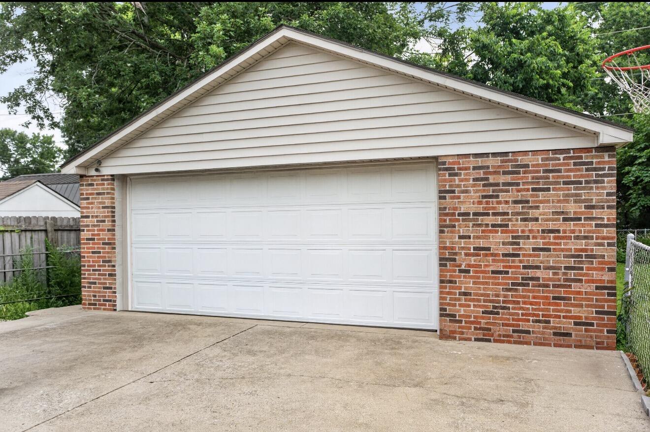 515 Pinoak Drive Property Photo 25