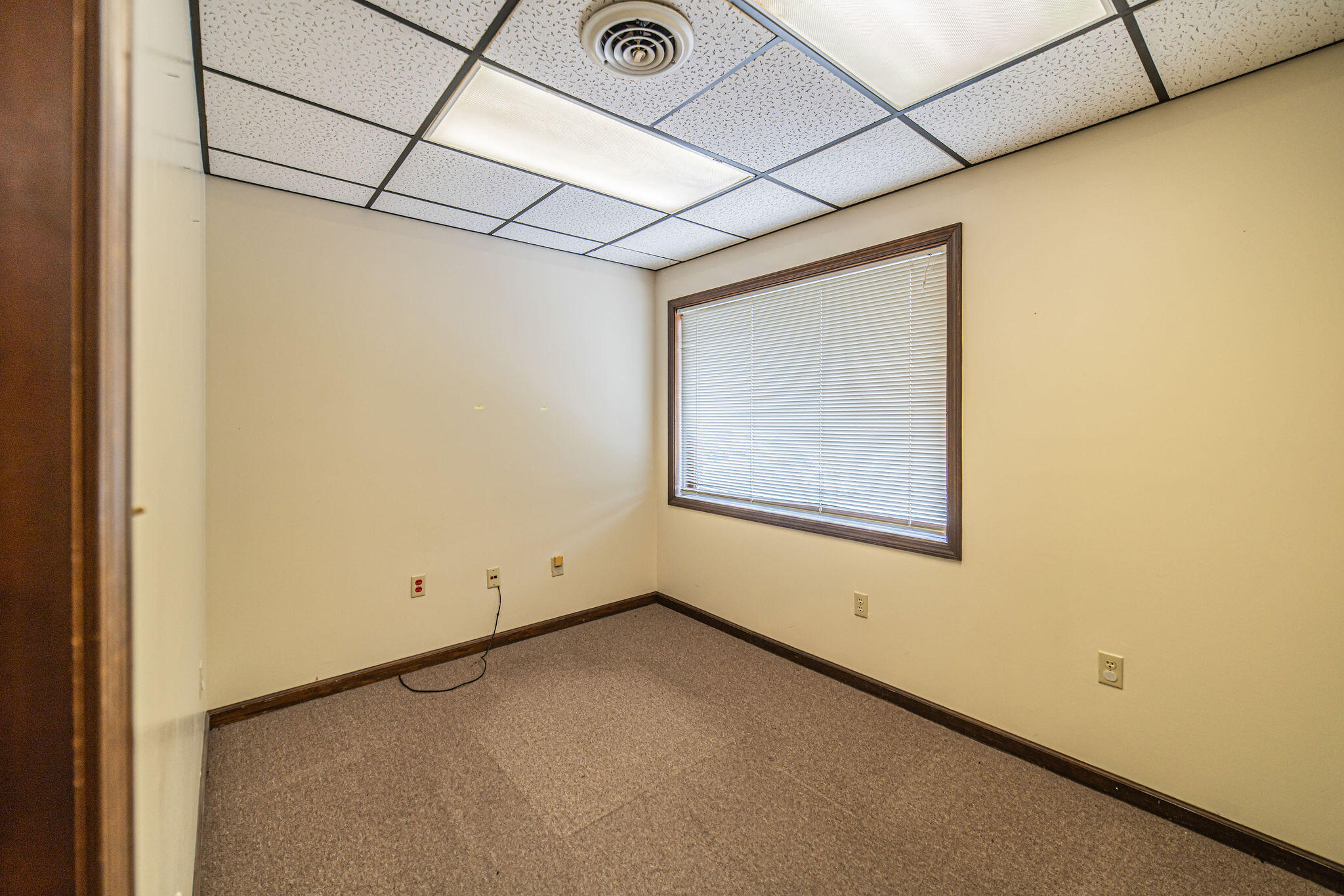 208 E 11th Street Property Photo 46
