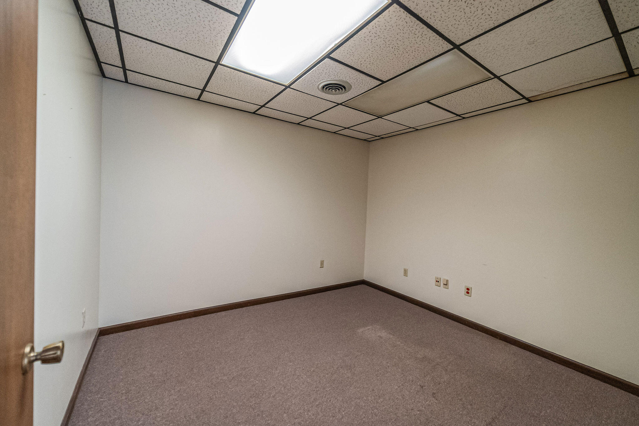 208 E 11th Street Property Photo 52