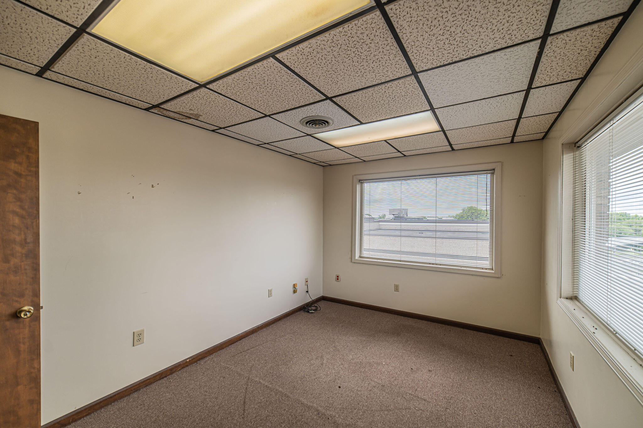 208 E 11th Street Property Photo 56