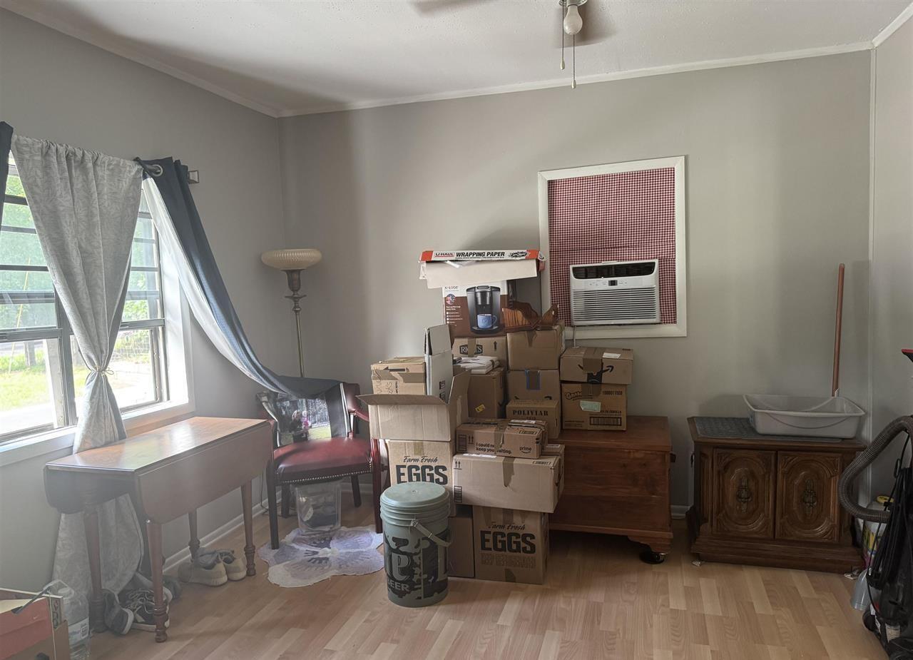 635 Forest Road Property Photo 8