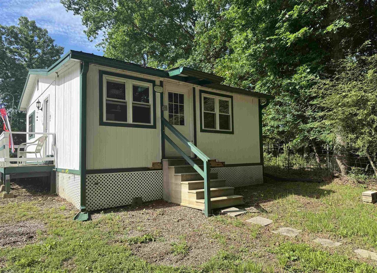 635 Forest Road Property Photo 14