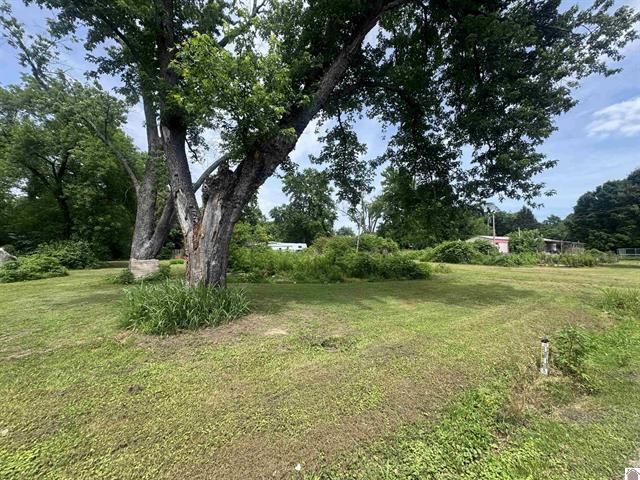 414 E State Hwy 1748 Property Photo 2