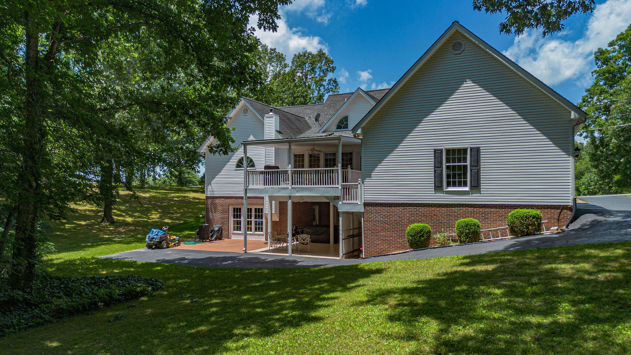 631 Chickasaw Bluff Road Property Photo 8