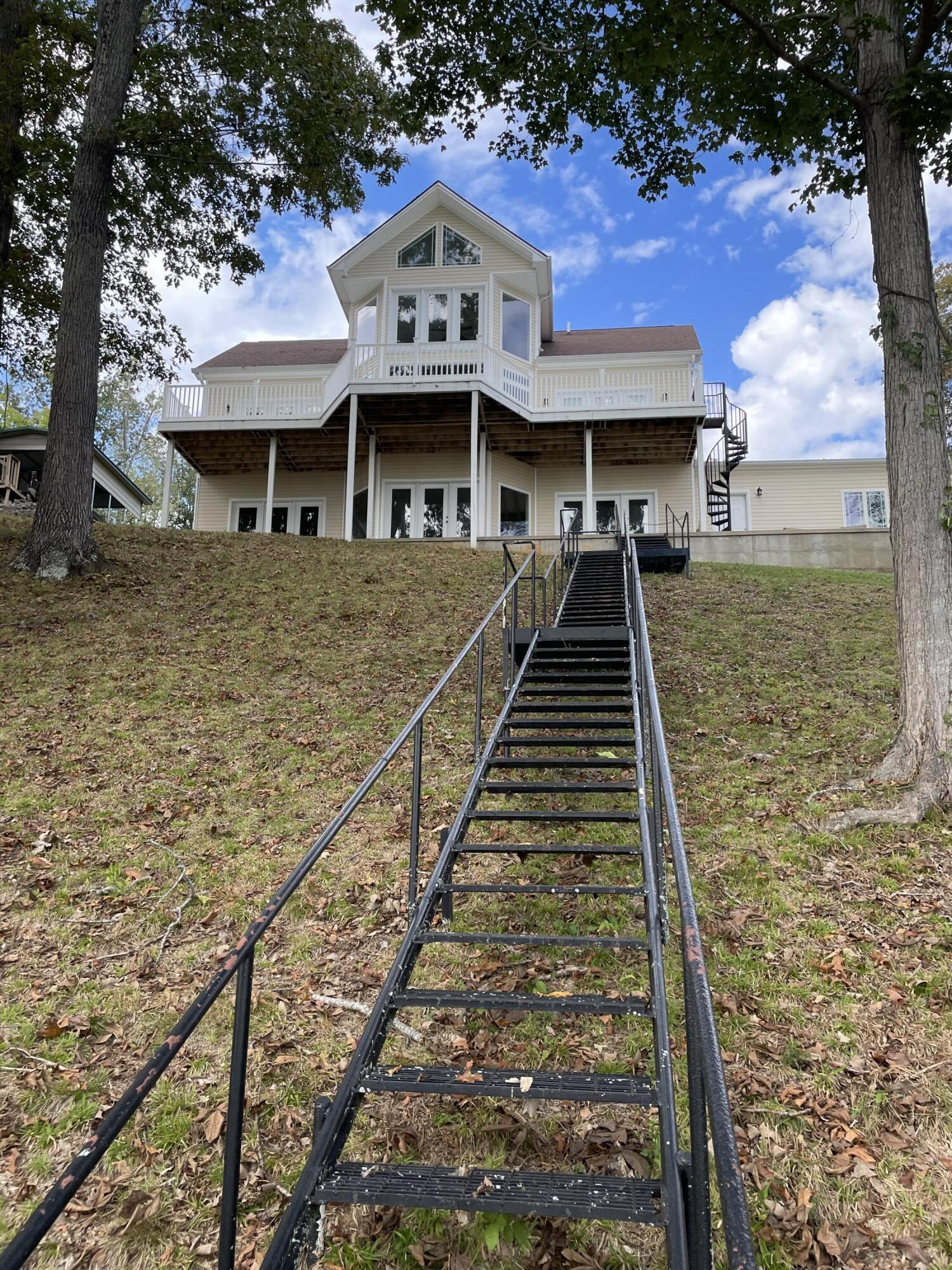 582 Riverview Trail Property Photo 3