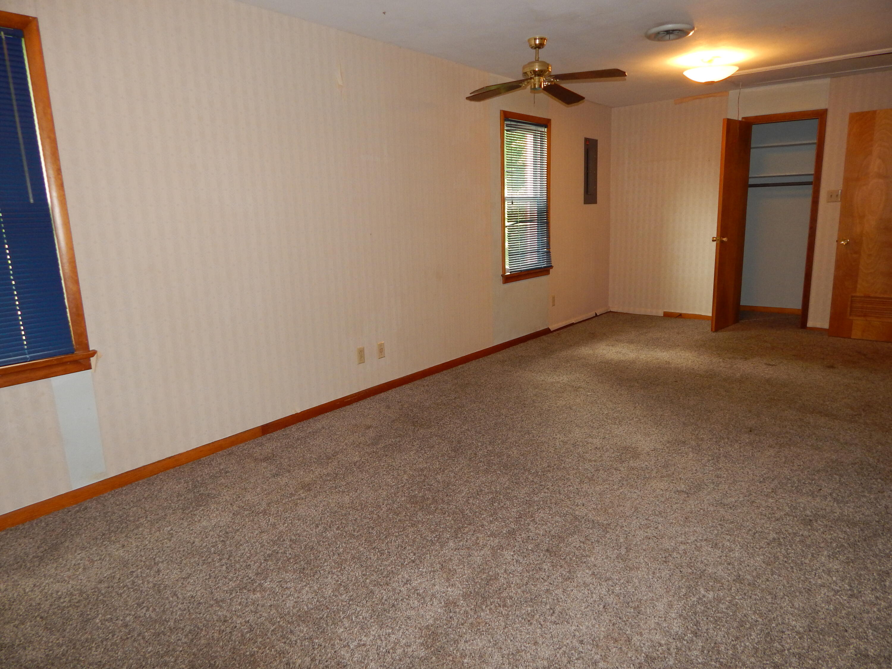 2216 Dyke Road Property Photo 4