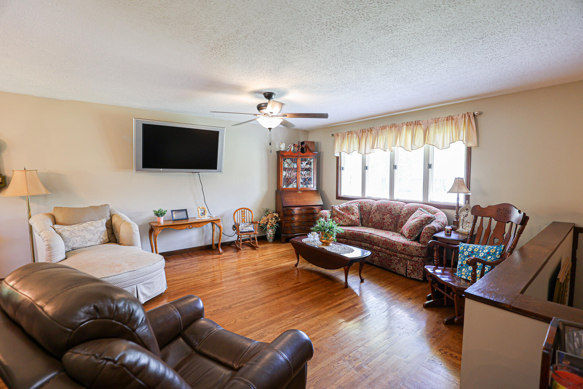98 Gordon Road Property Photo 16