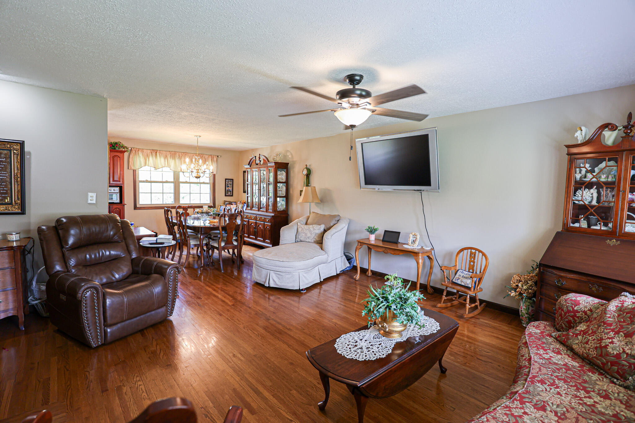 98 Gordon Road Property Photo 17