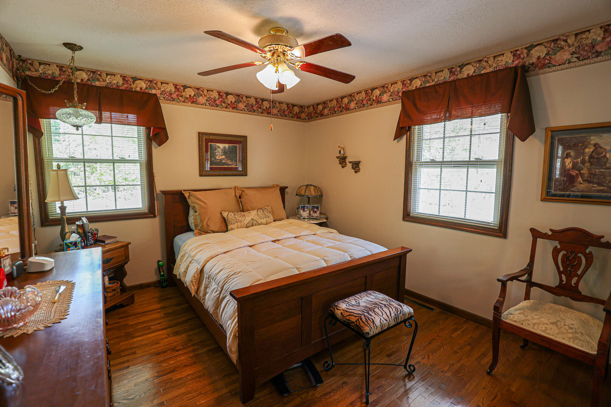 98 Gordon Road Property Photo 26