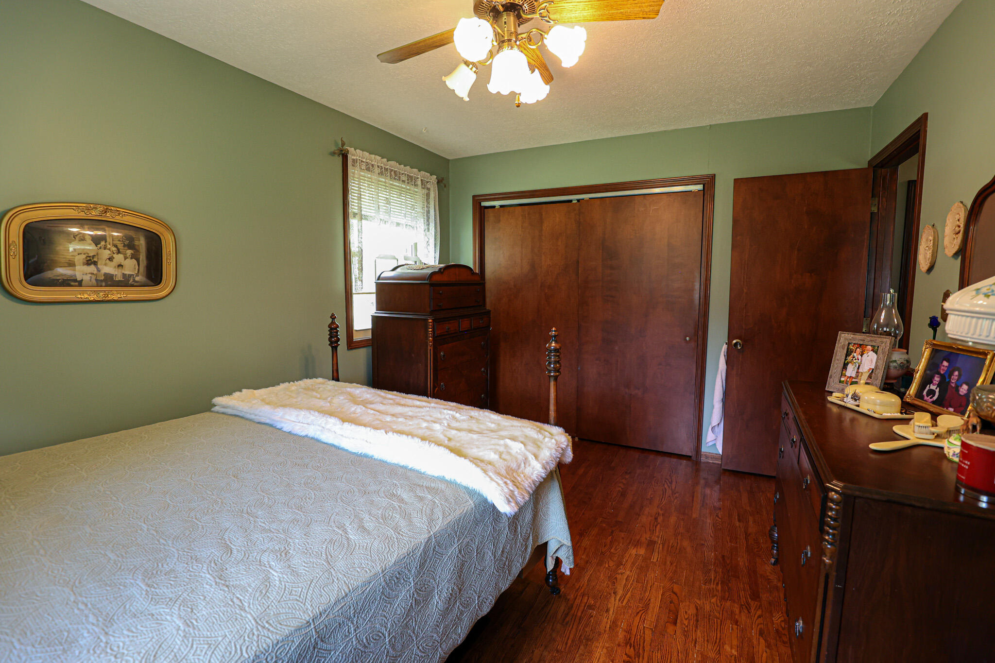 98 Gordon Road Property Photo 30