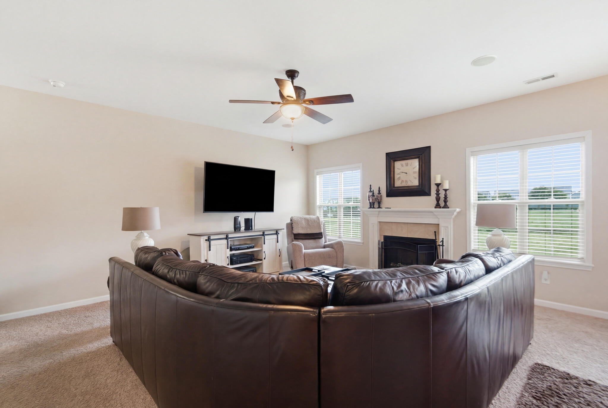 2316 Walcot Way Property Photo 6