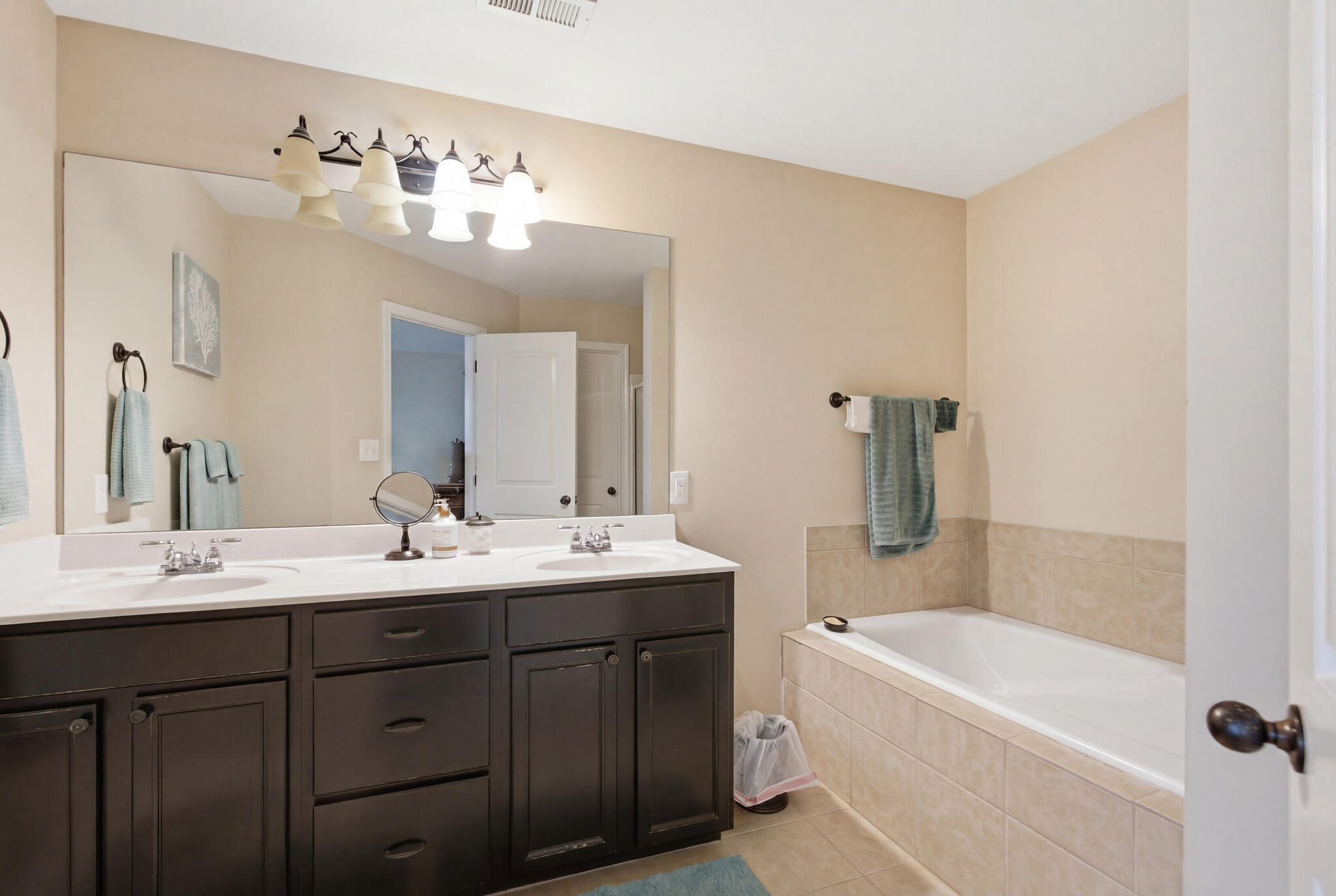2316 Walcot Way Property Photo 21